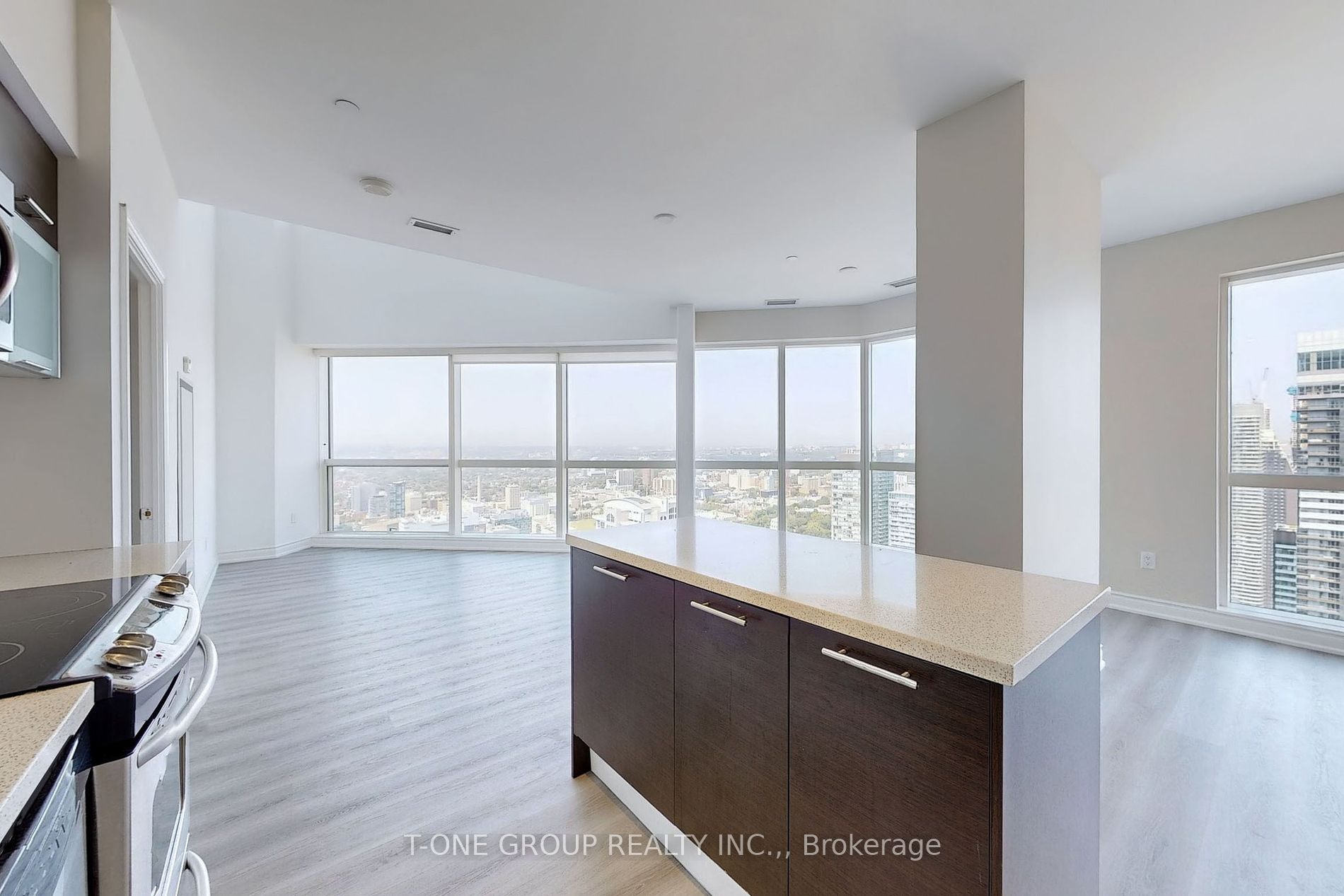 386 Yonge St W 11 Property Photo 5