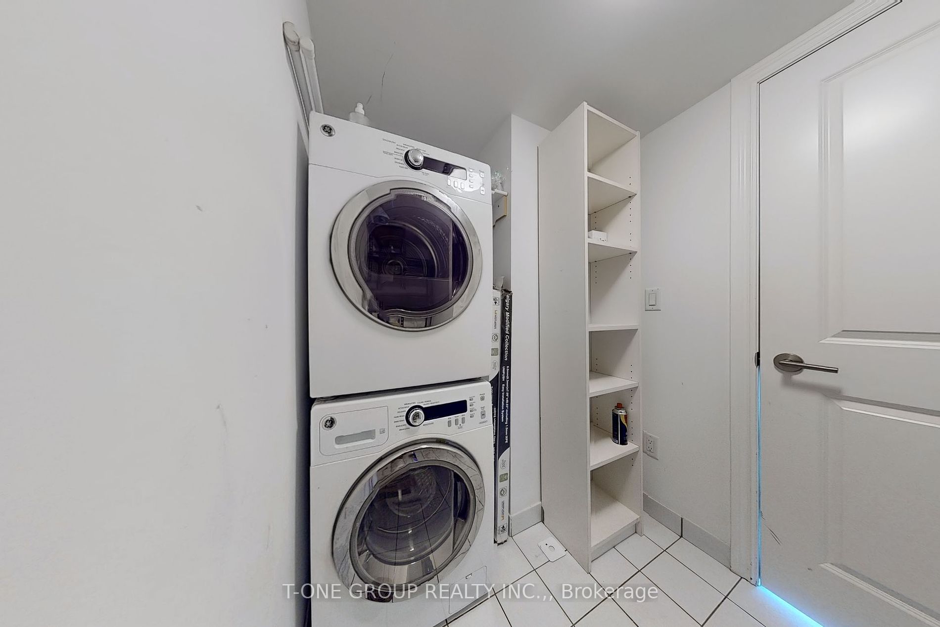 386 Yonge St W 11 Property Photo 8