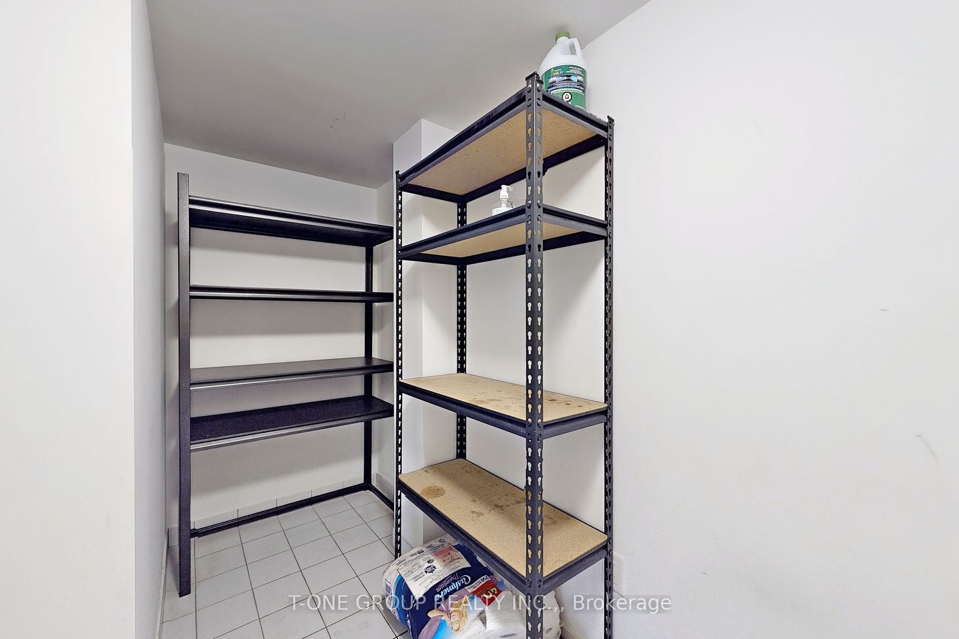 386 Yonge St W 11 Property Photo 9