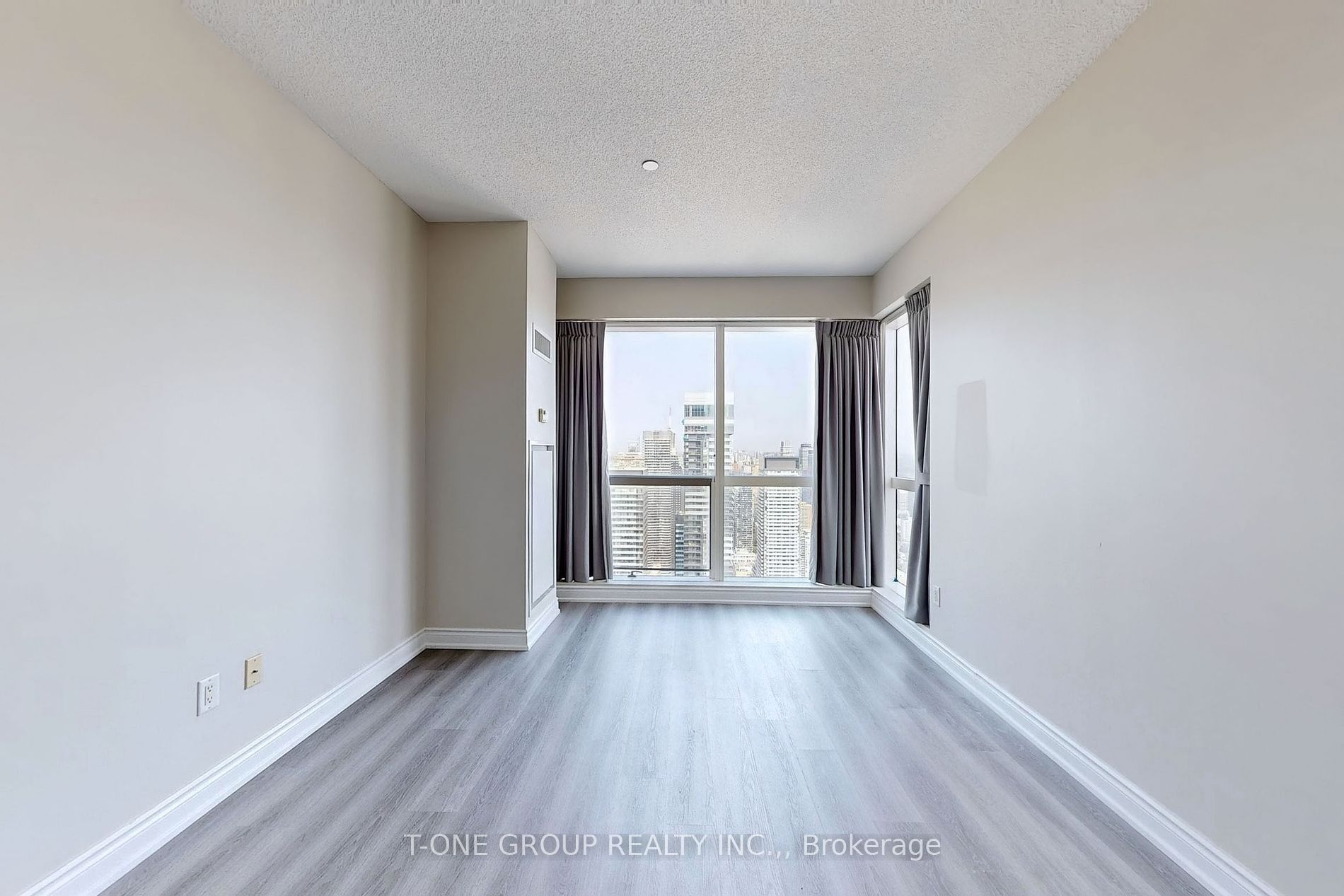 386 Yonge St W 11 Property Photo 14