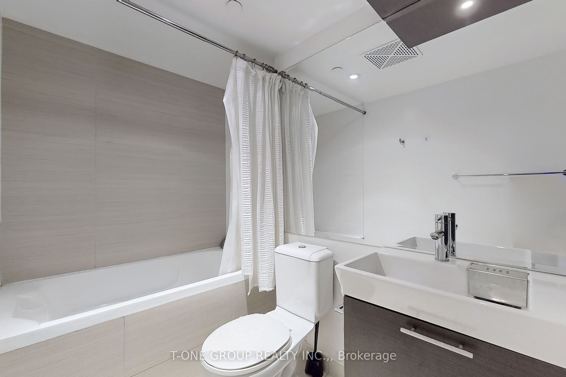 386 Yonge St W 11 Property Photo 16