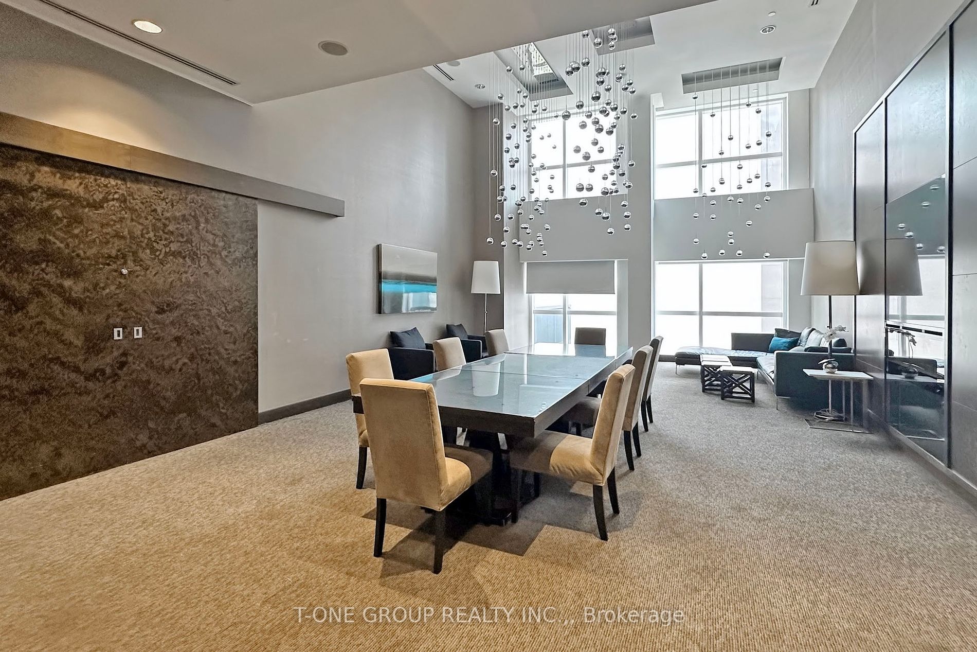 386 Yonge St W 11 Property Photo 28