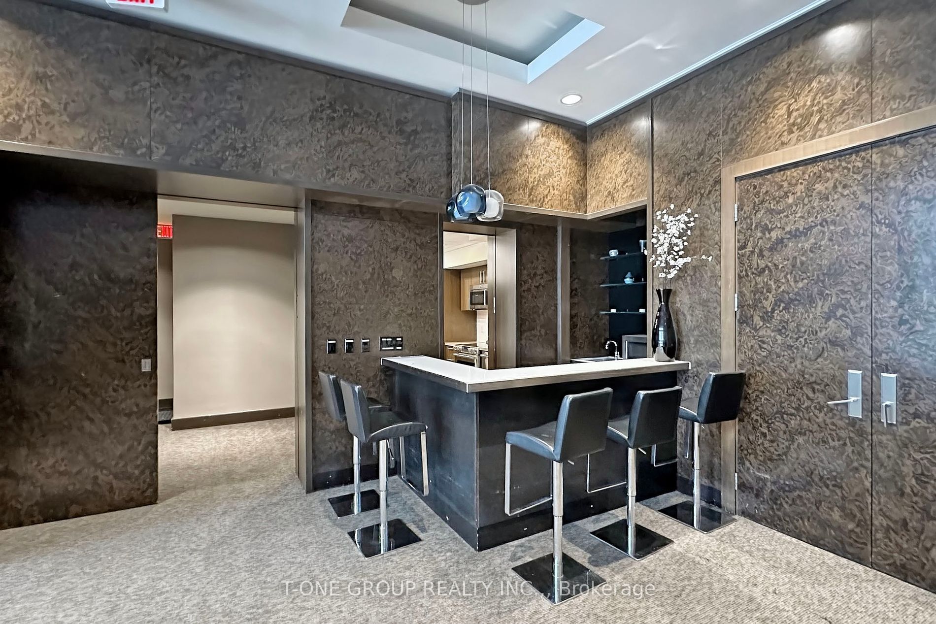 386 Yonge St W 11 Property Photo 29