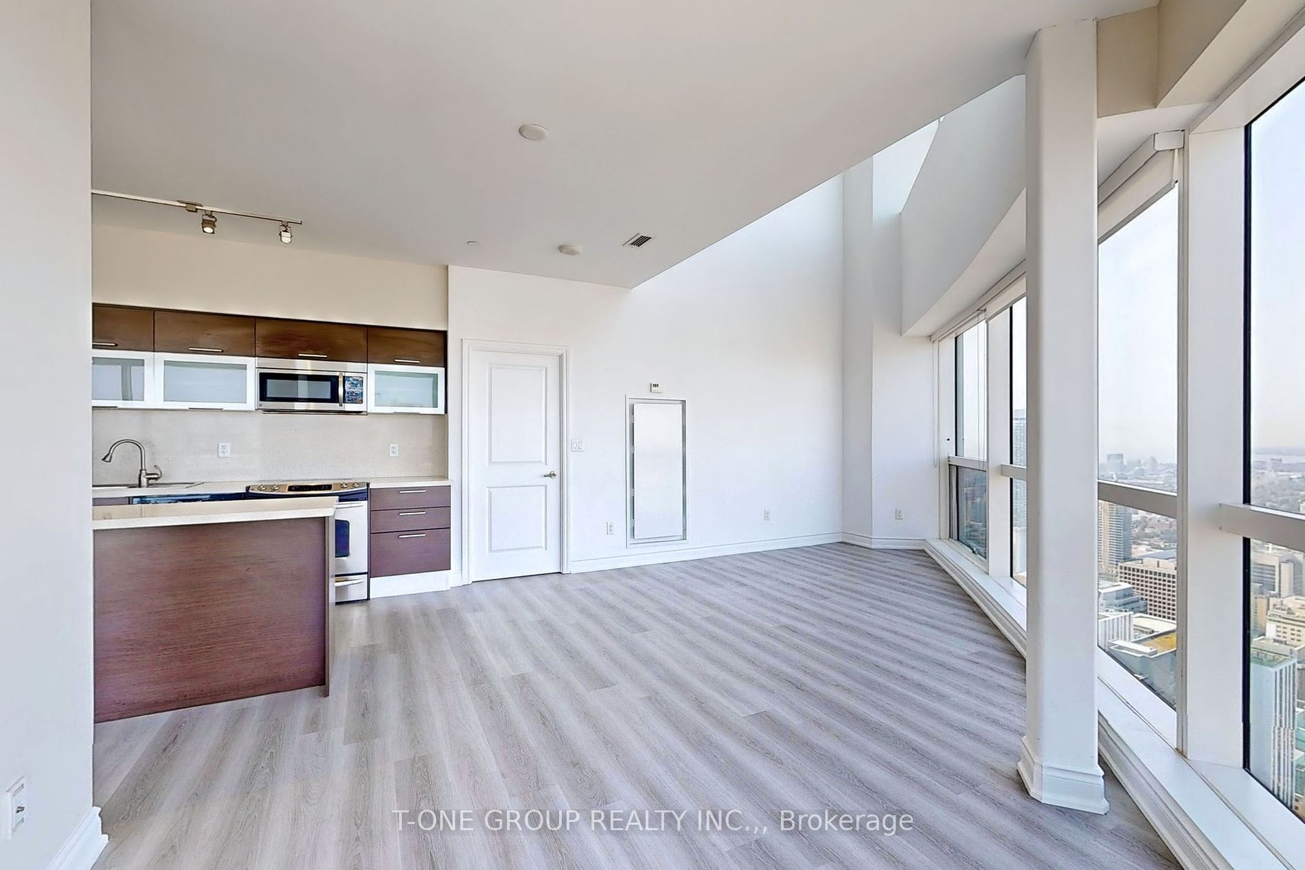 386 Yonge St W 11 Property Photo 38