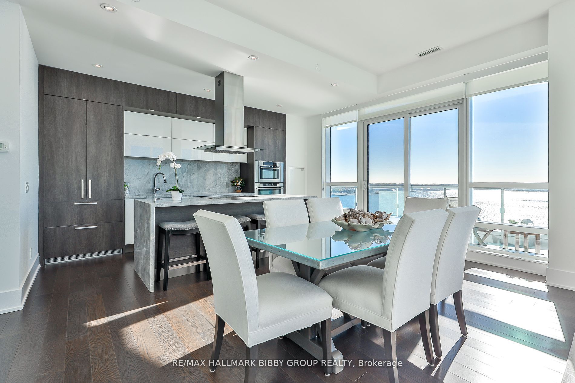55 Merchants Wharf 15 Property Photo 4