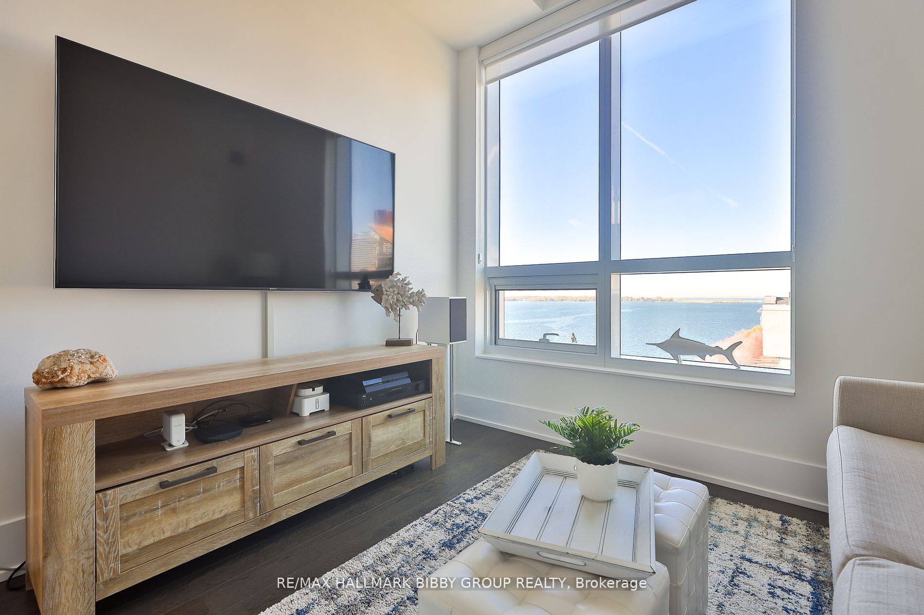 55 Merchants Wharf 15 Property Photo 20