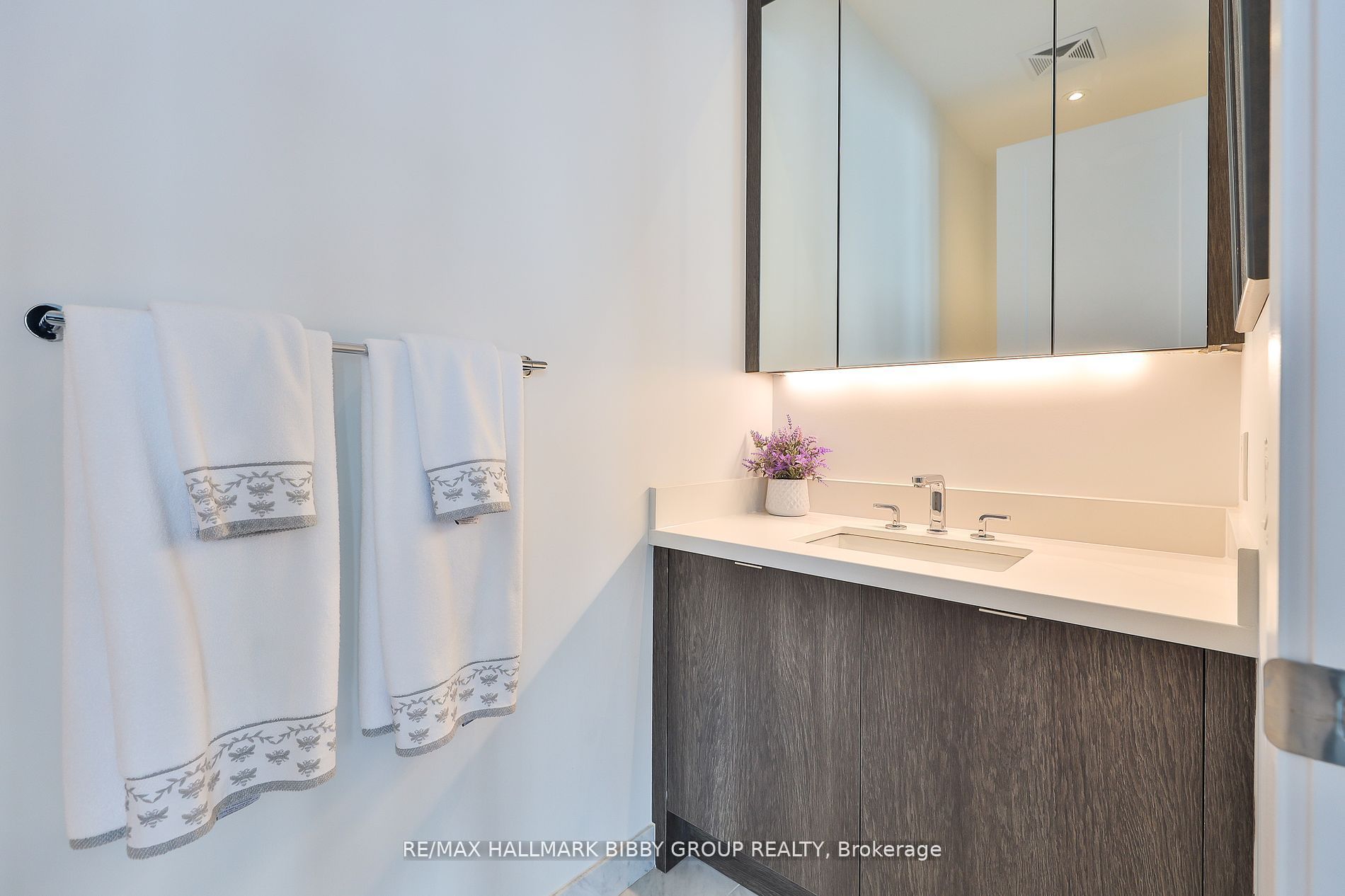 55 Merchants Wharf 15 Property Photo 21