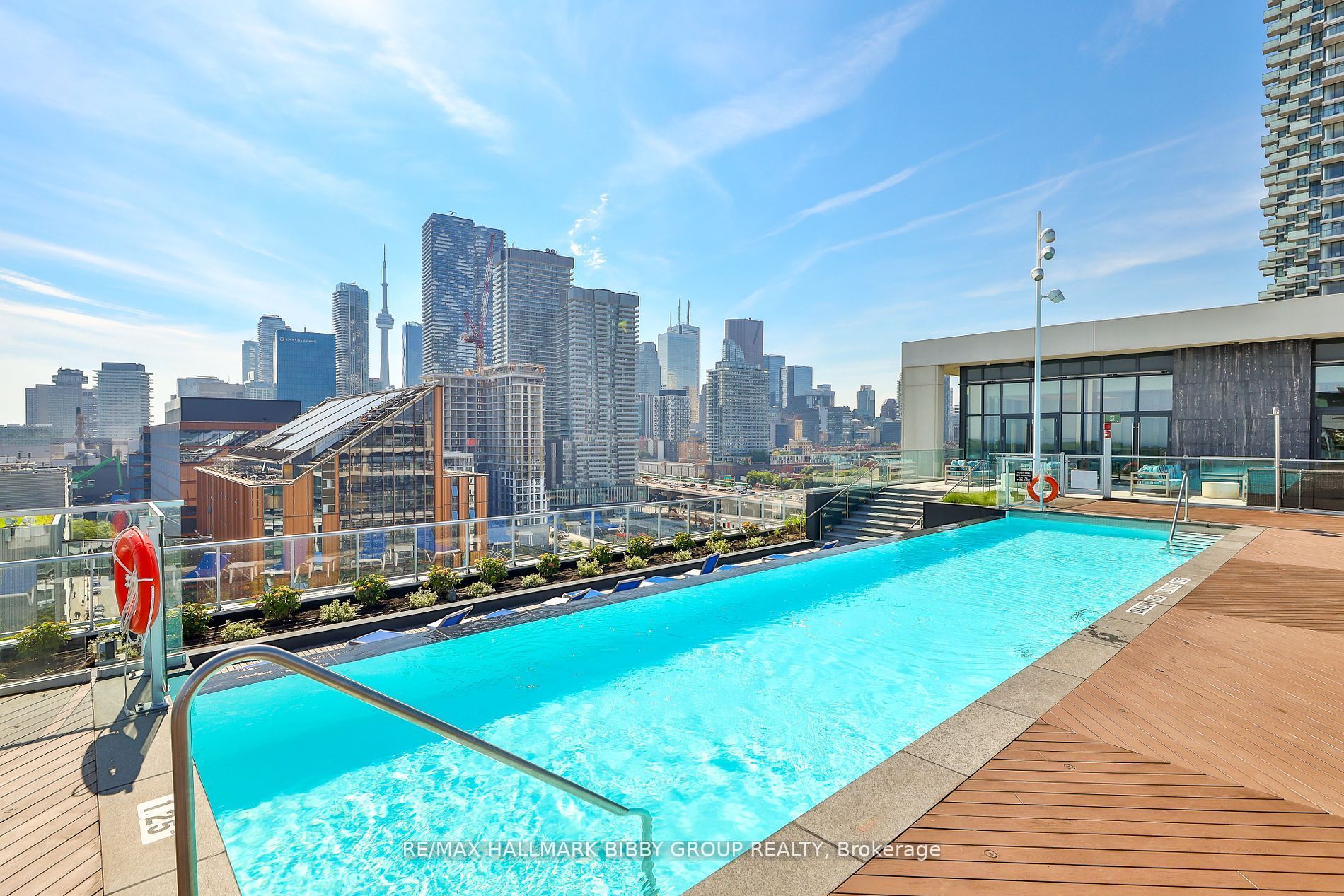 55 Merchants Wharf 15 Property Photo 32