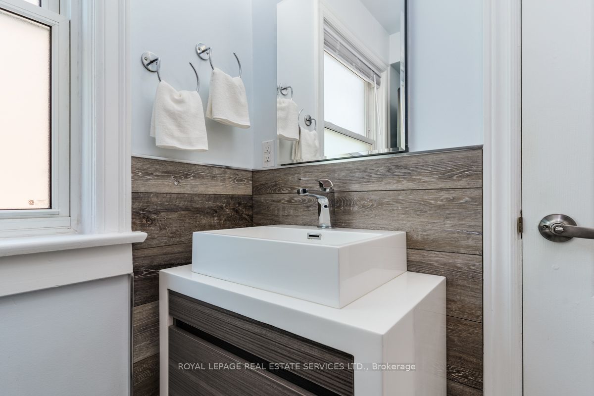 177 Avondale Ave Property Photo 4
