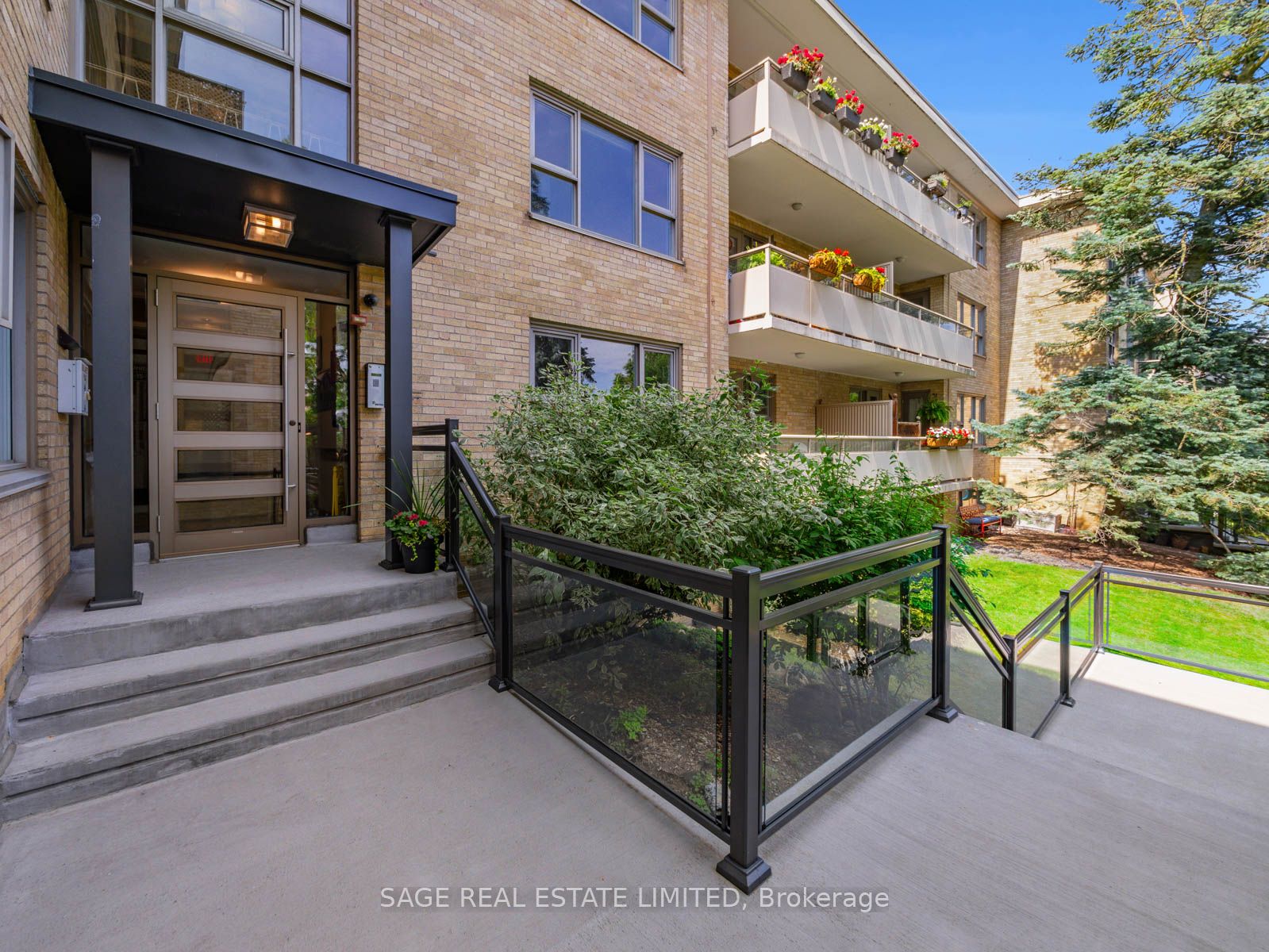 8 Corinth Gdns 22 Property Photo 10