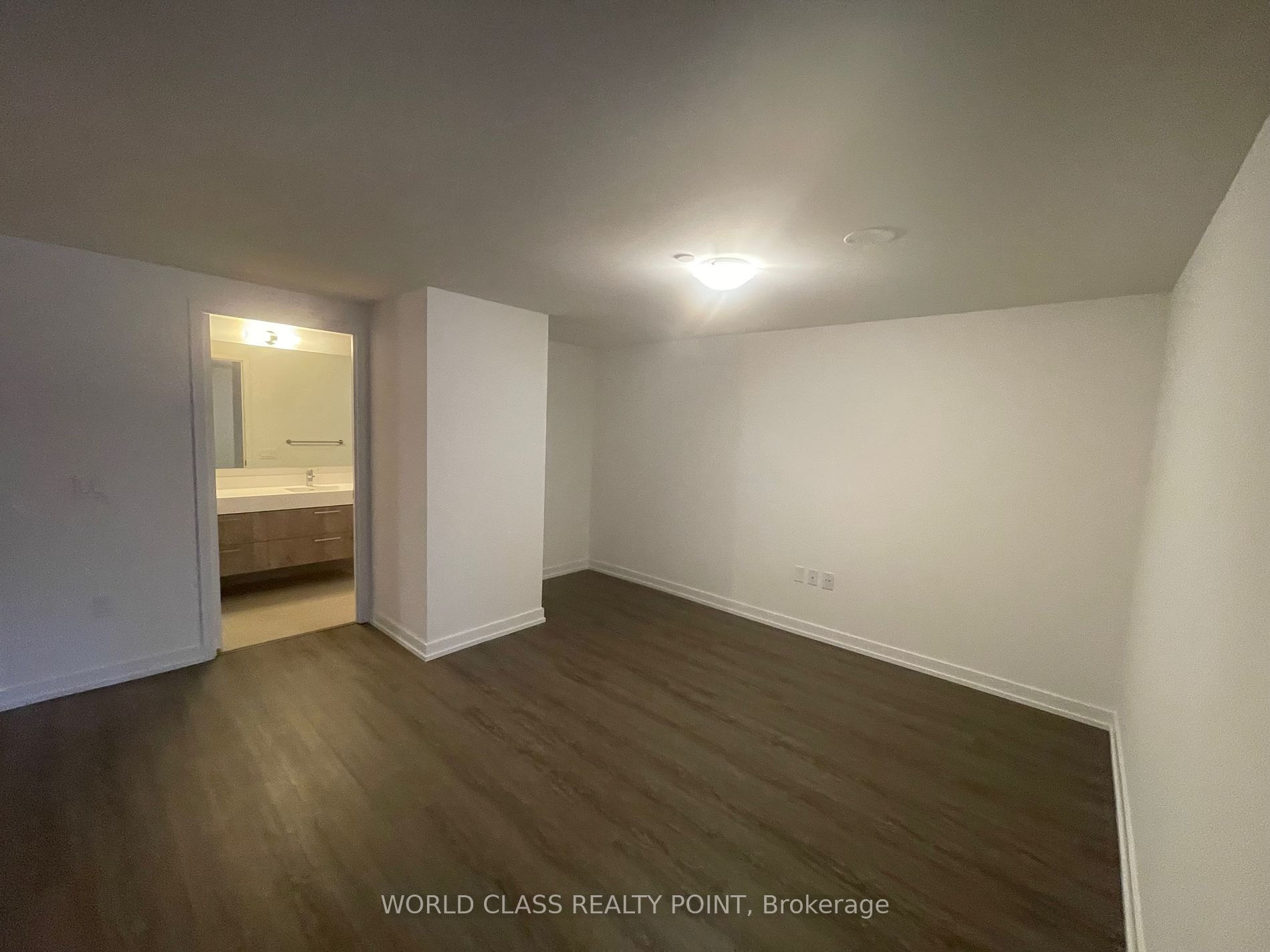 1 Yorkville Ave 2 Property Photo 2