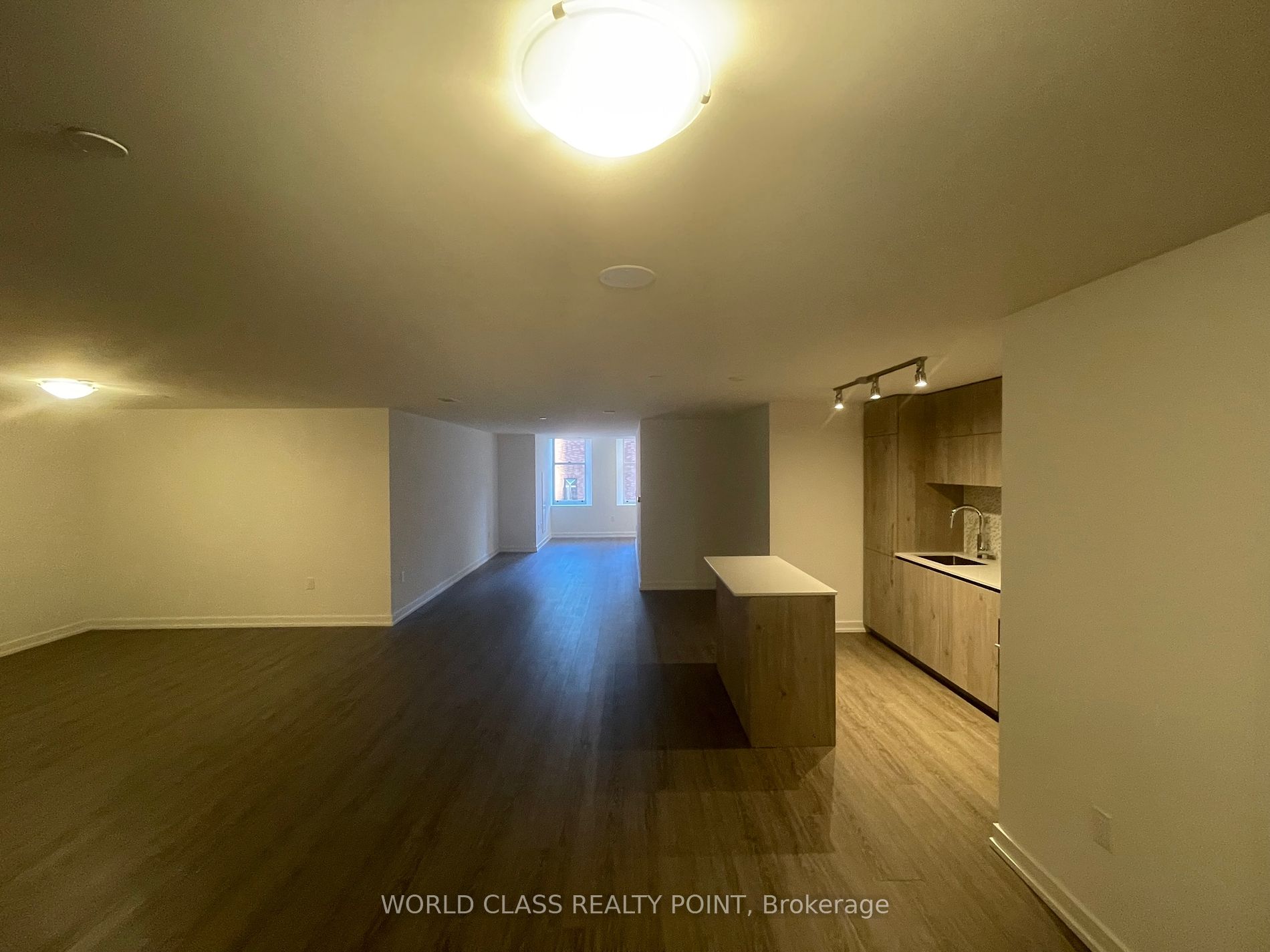 1 Yorkville Ave 2 Property Photo 12