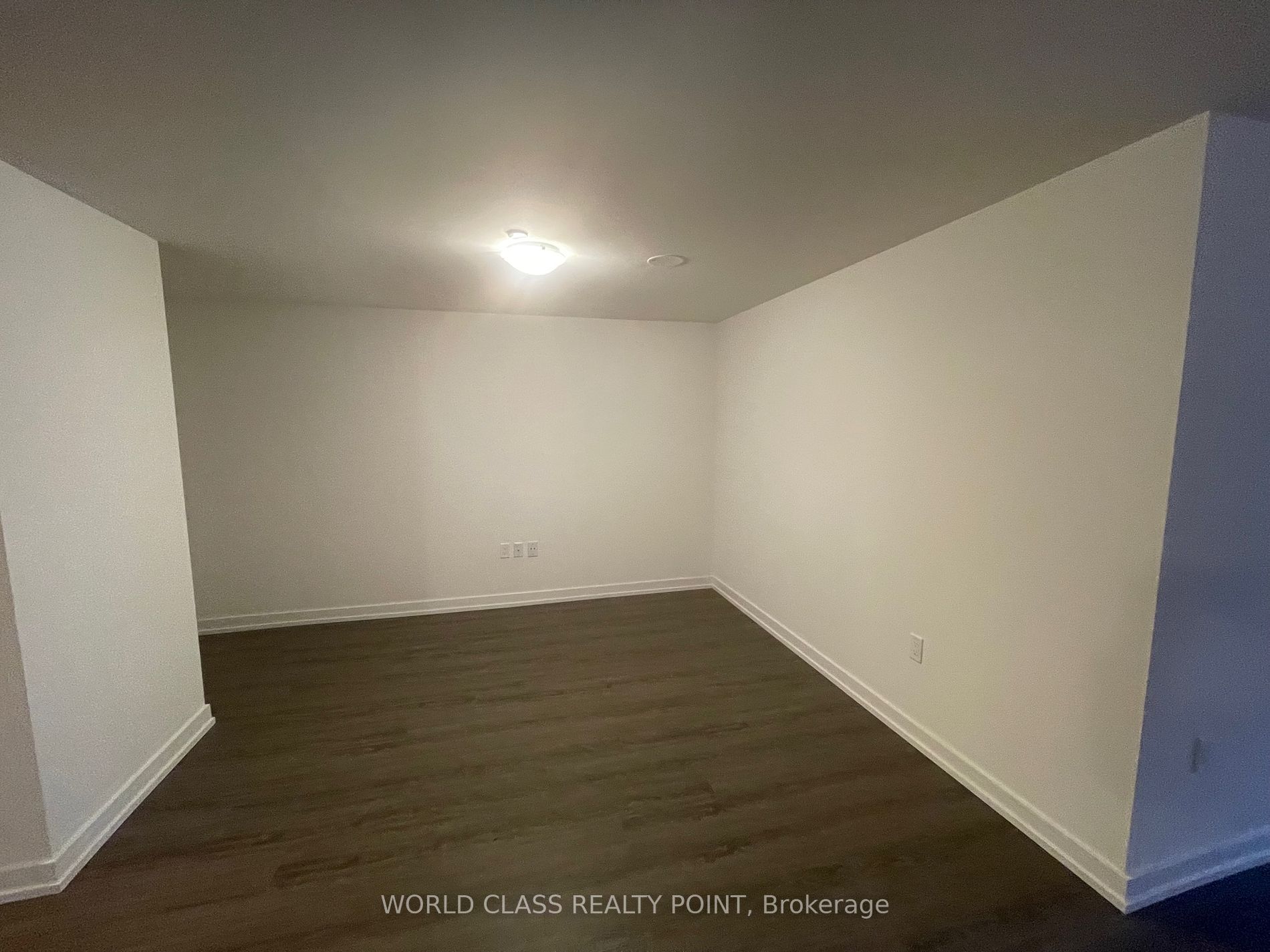 1 Yorkville Ave 2 Property Photo 37