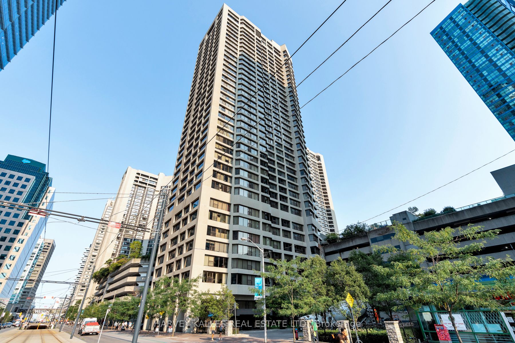 55 Harbour Sq 15 Property Photo 1