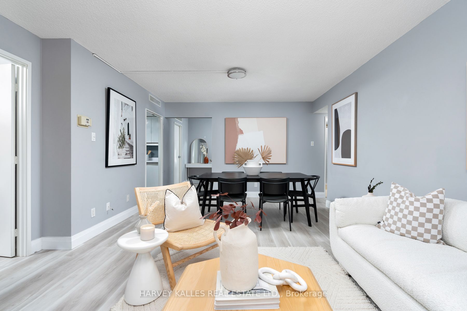 55 Harbour Sq 15 Property Photo 17