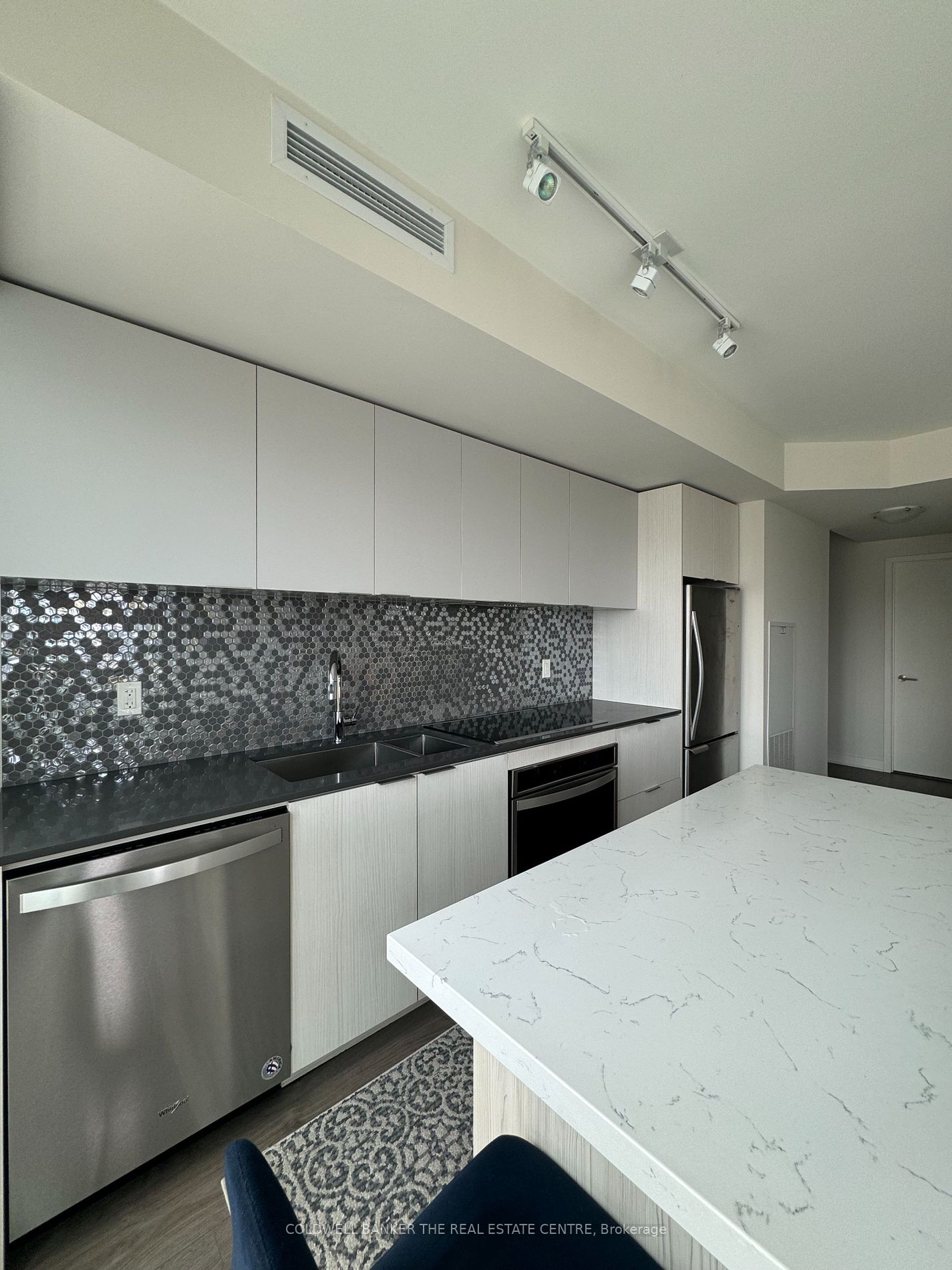 2 Sonic Way 7 Property Photo 7
