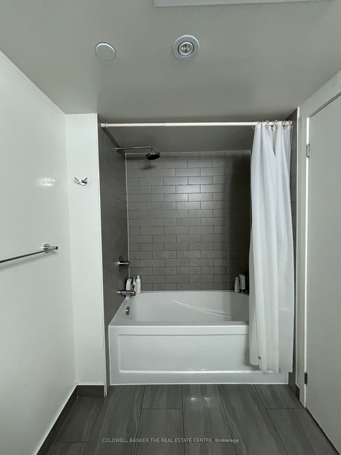 6 Sonic Way 21 Property Photo 10