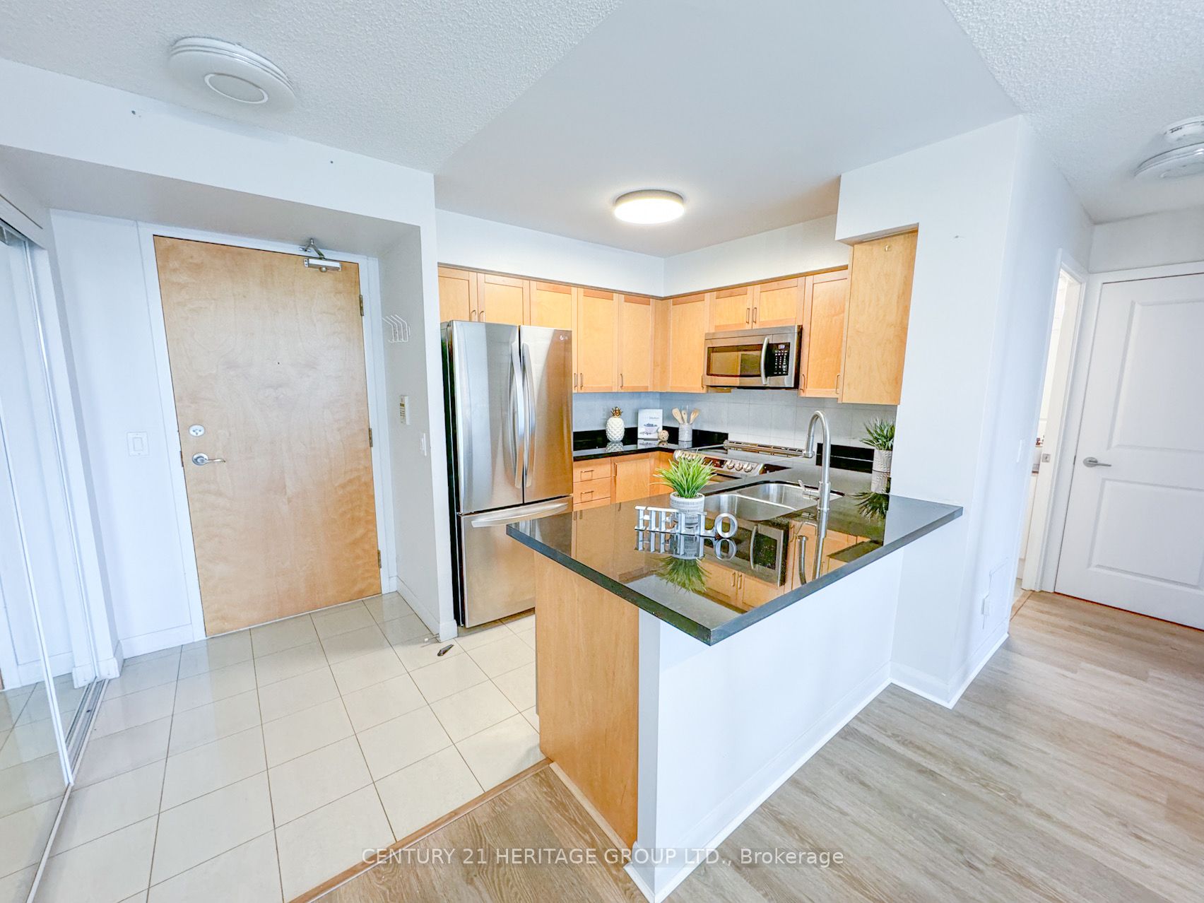 4978 Yonge St 5 Property Photo 12