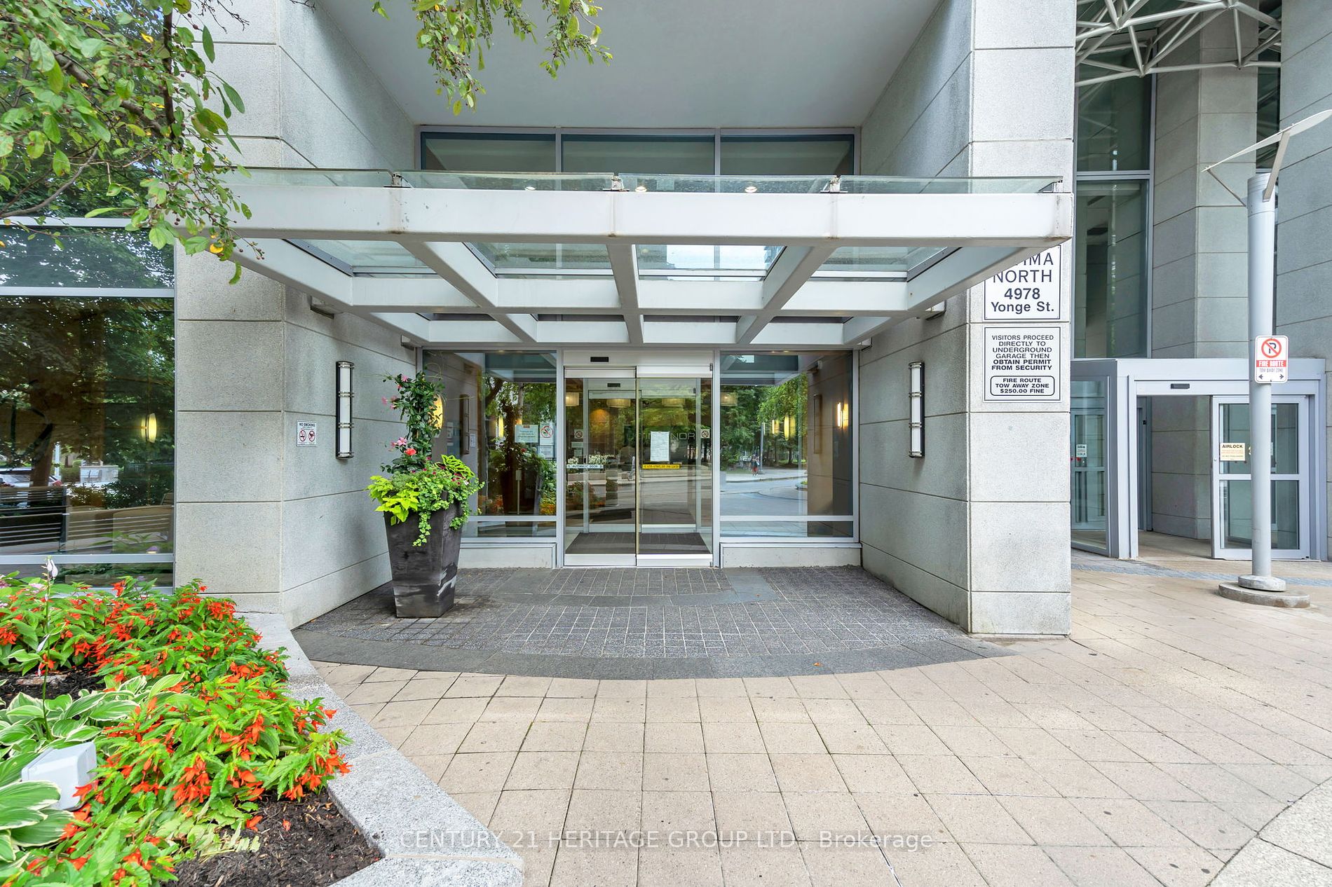 4978 Yonge St 5 Property Photo 20