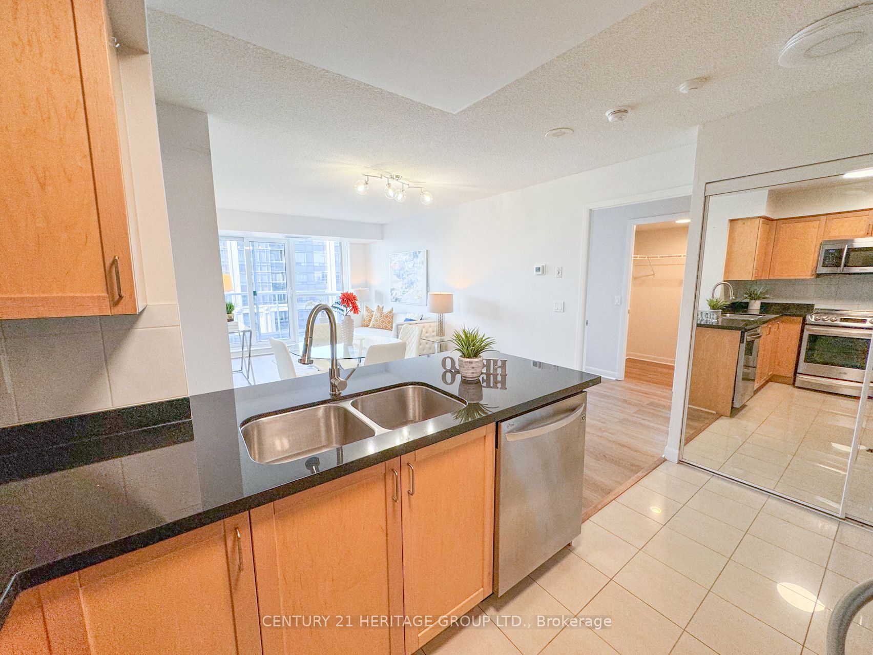 4978 Yonge St 5 Property Photo 23