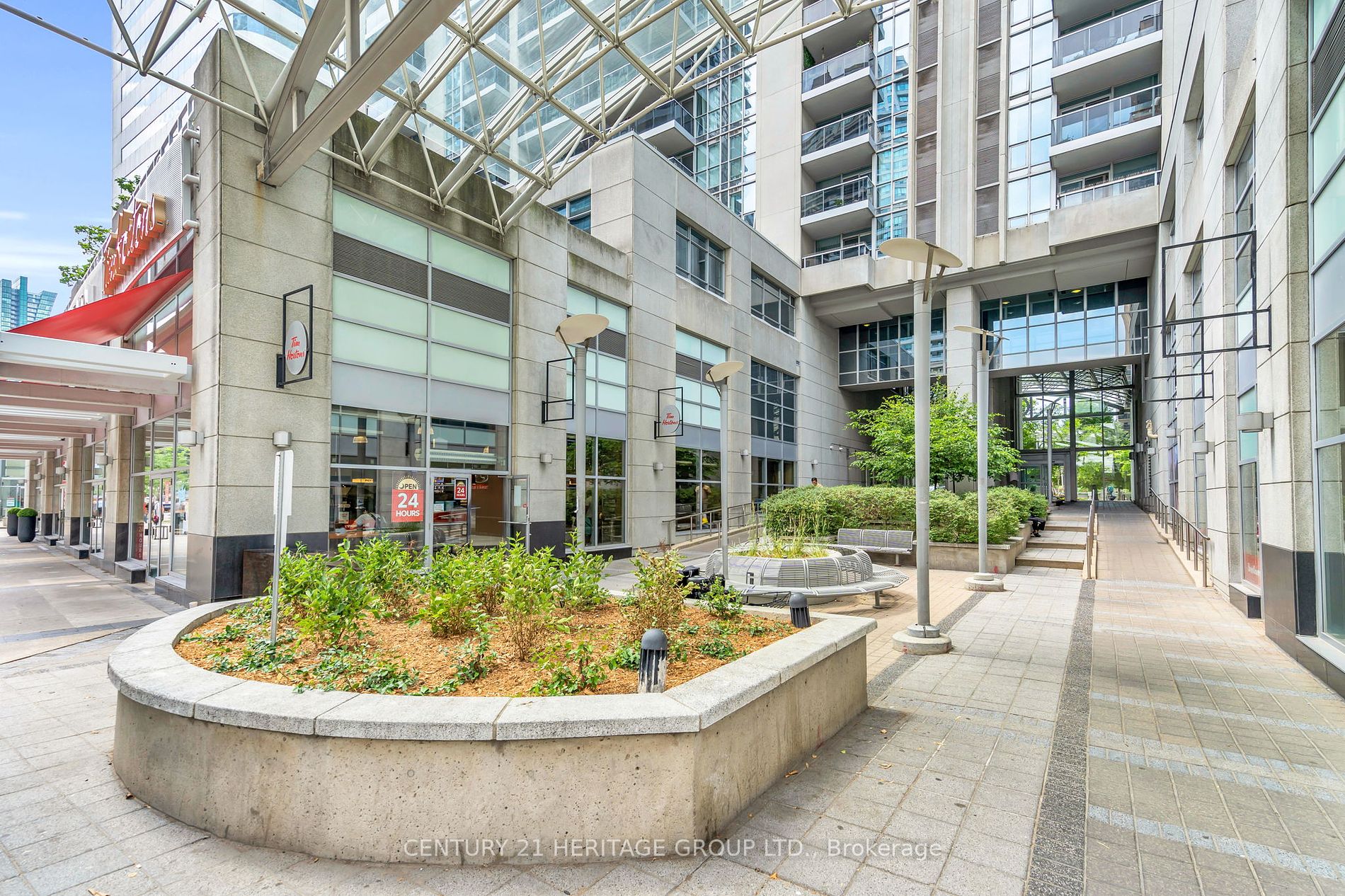4978 Yonge St 5 Property Photo 27