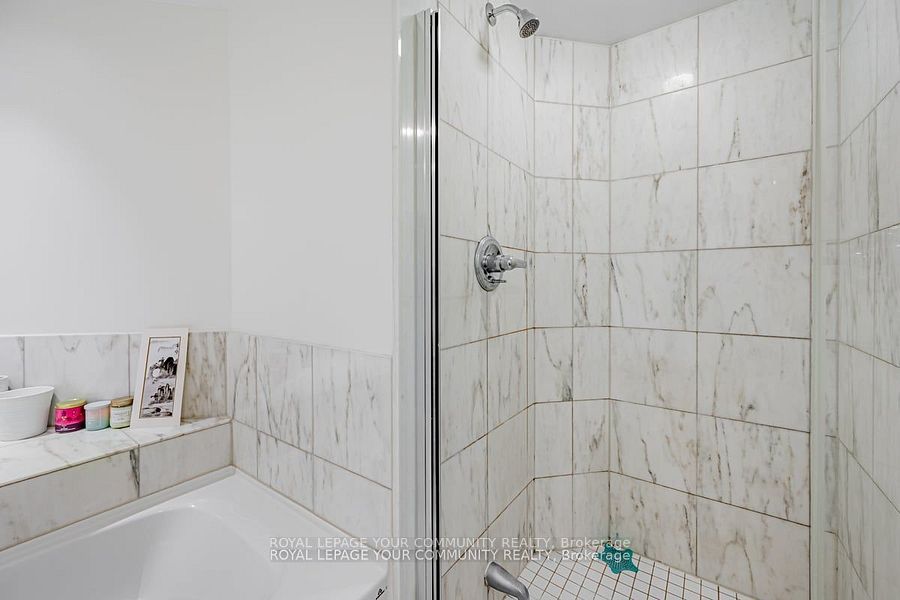 208 Queens Quay W 6 Property Photo 2
