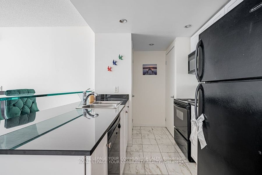 208 Queens Quay W 6 Property Photo 12