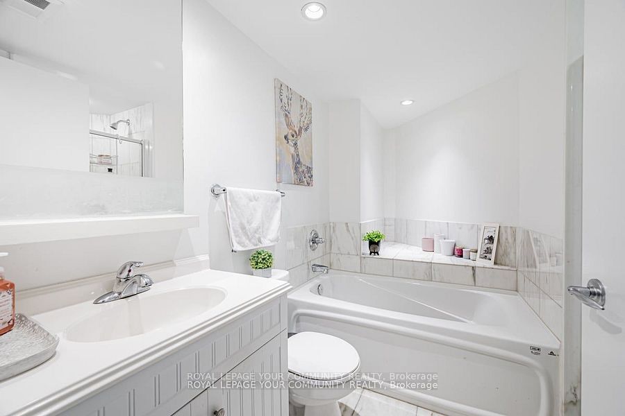 208 Queens Quay W 6 Property Photo 18