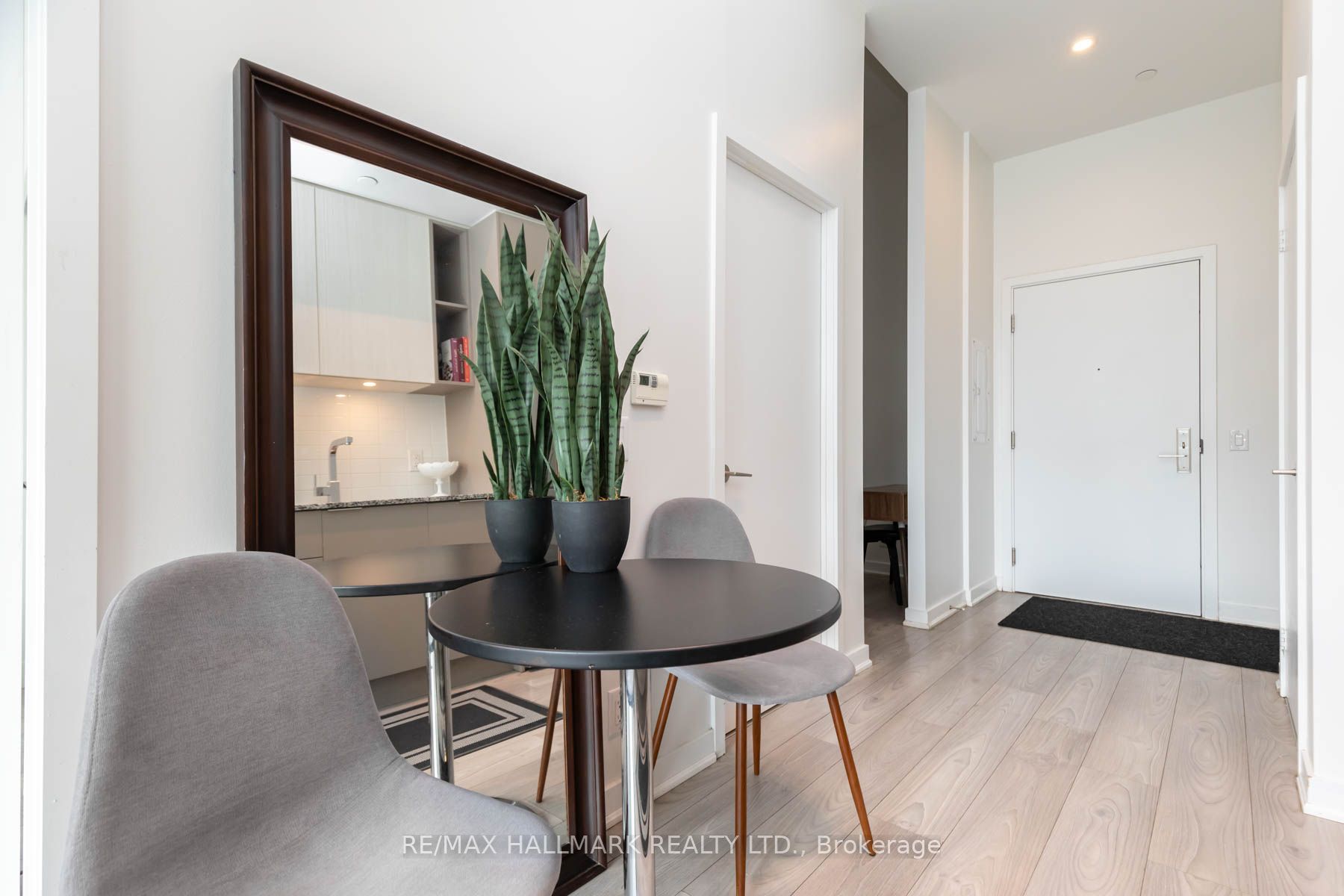 120 Parliament St 09 Property Photo 5