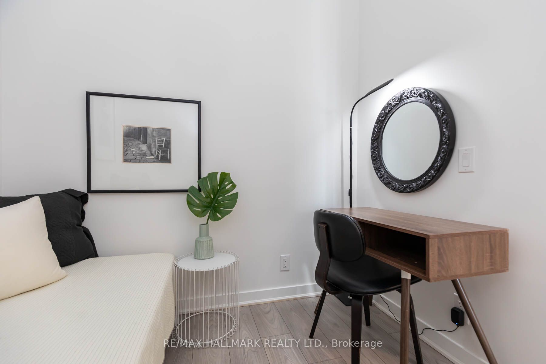 120 Parliament St 09 Property Photo 10