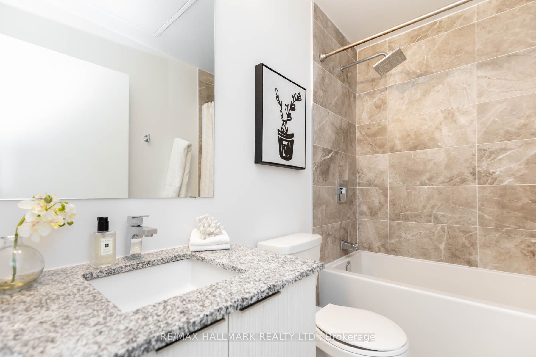 120 Parliament St 09 Property Photo 13