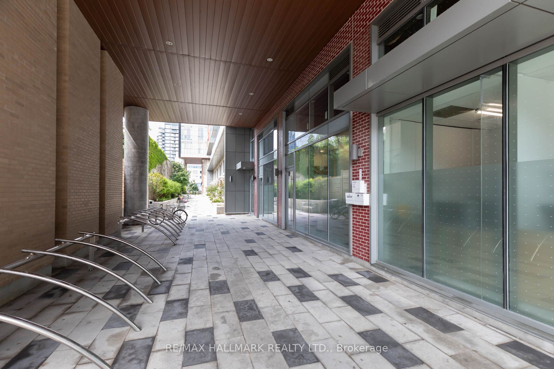 120 Parliament St 09 Property Photo 32