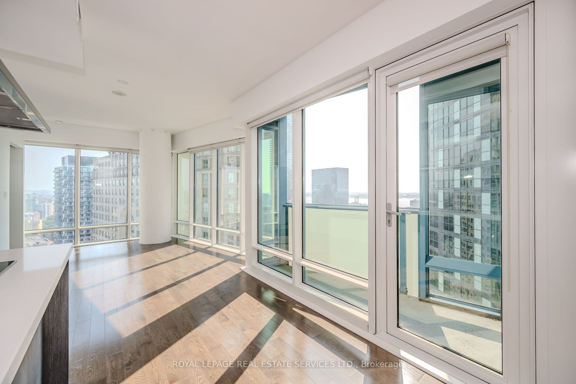 8 The Esplanade 11 Property Photo 5