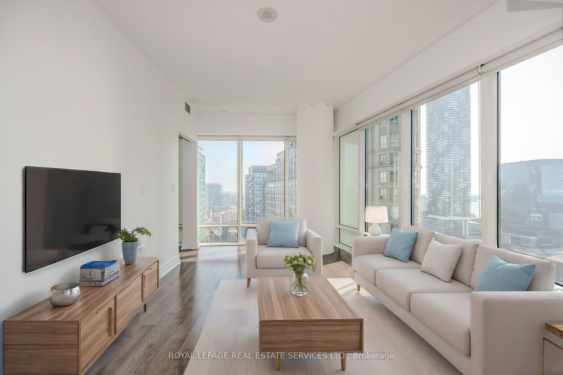 8 The Esplanade 11 Property Photo 6