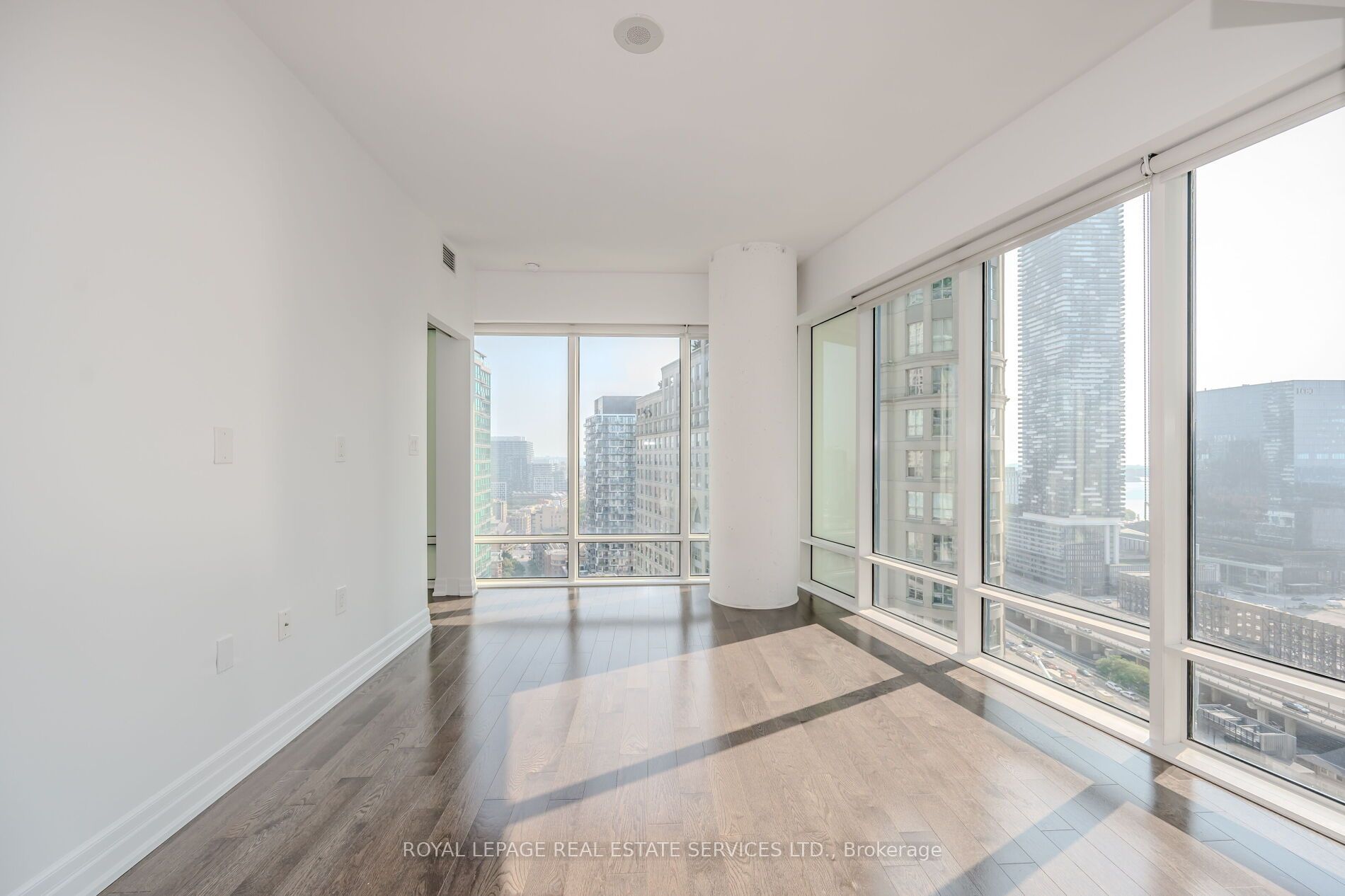 8 The Esplanade 11 Property Photo 7