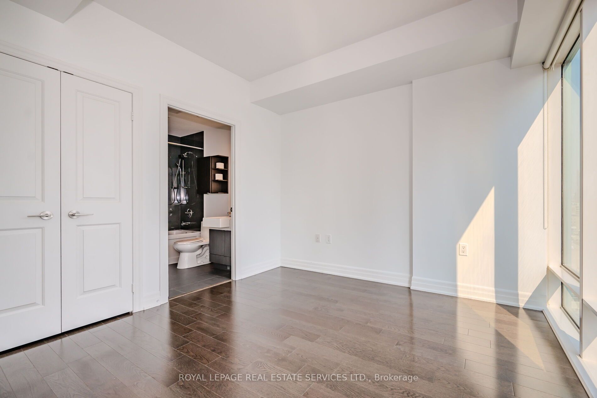 8 The Esplanade 11 Property Photo 15
