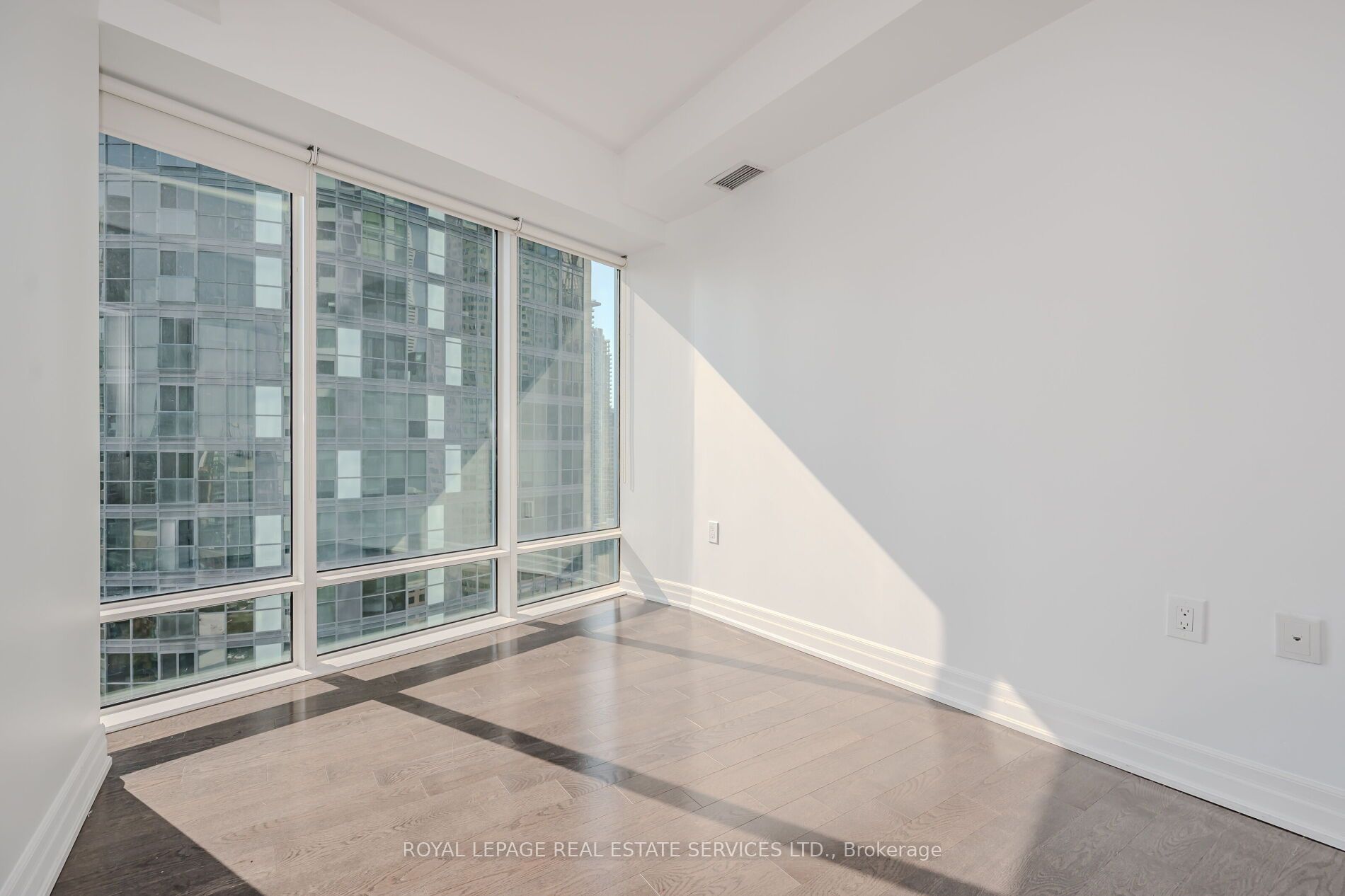 8 The Esplanade 11 Property Photo 19