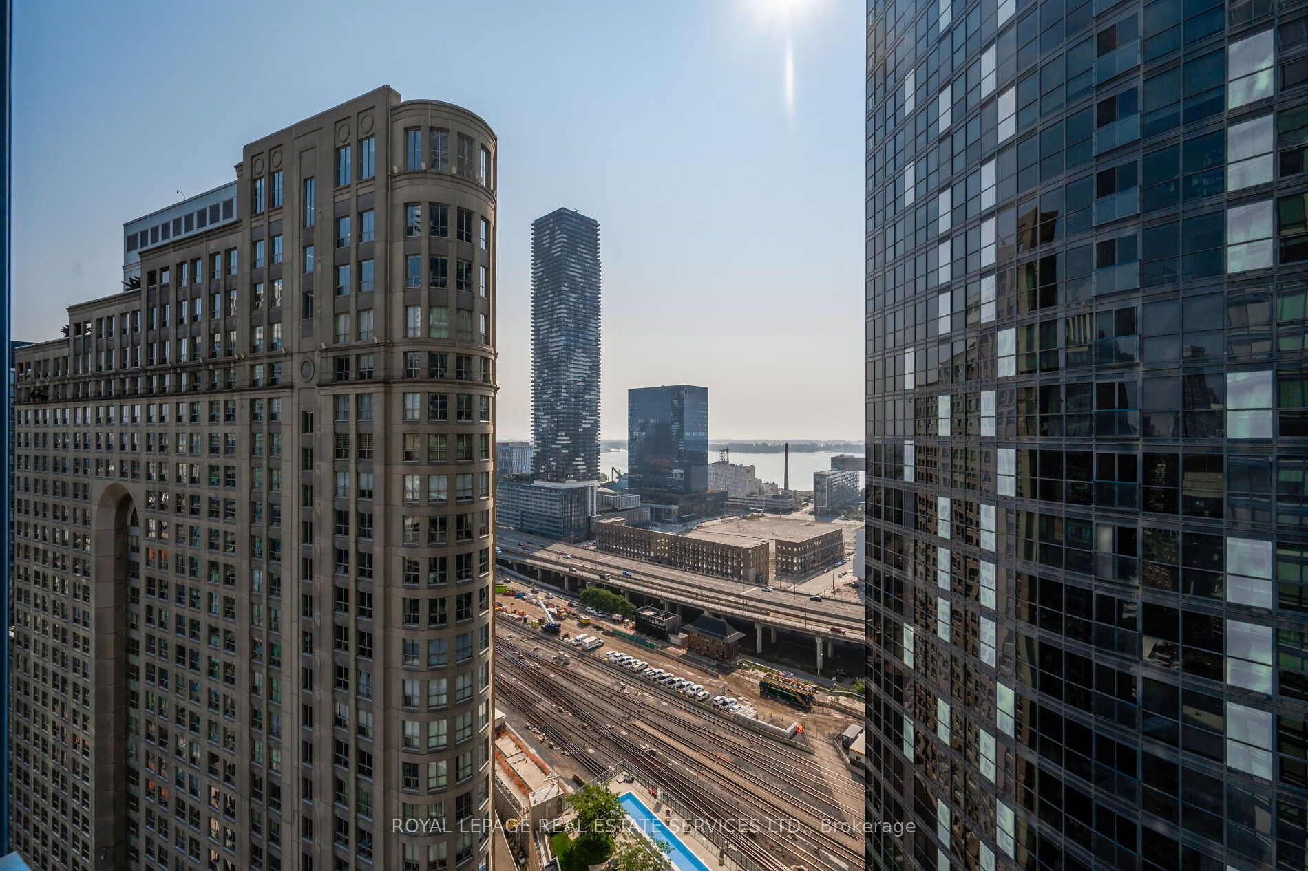 8 The Esplanade 11 Property Photo 26