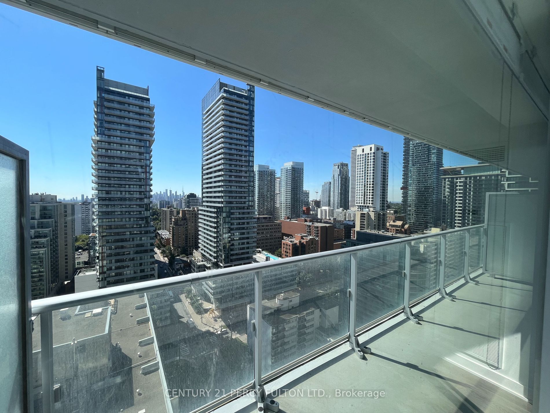195 Redpath Ave 21 Property Photo 8
