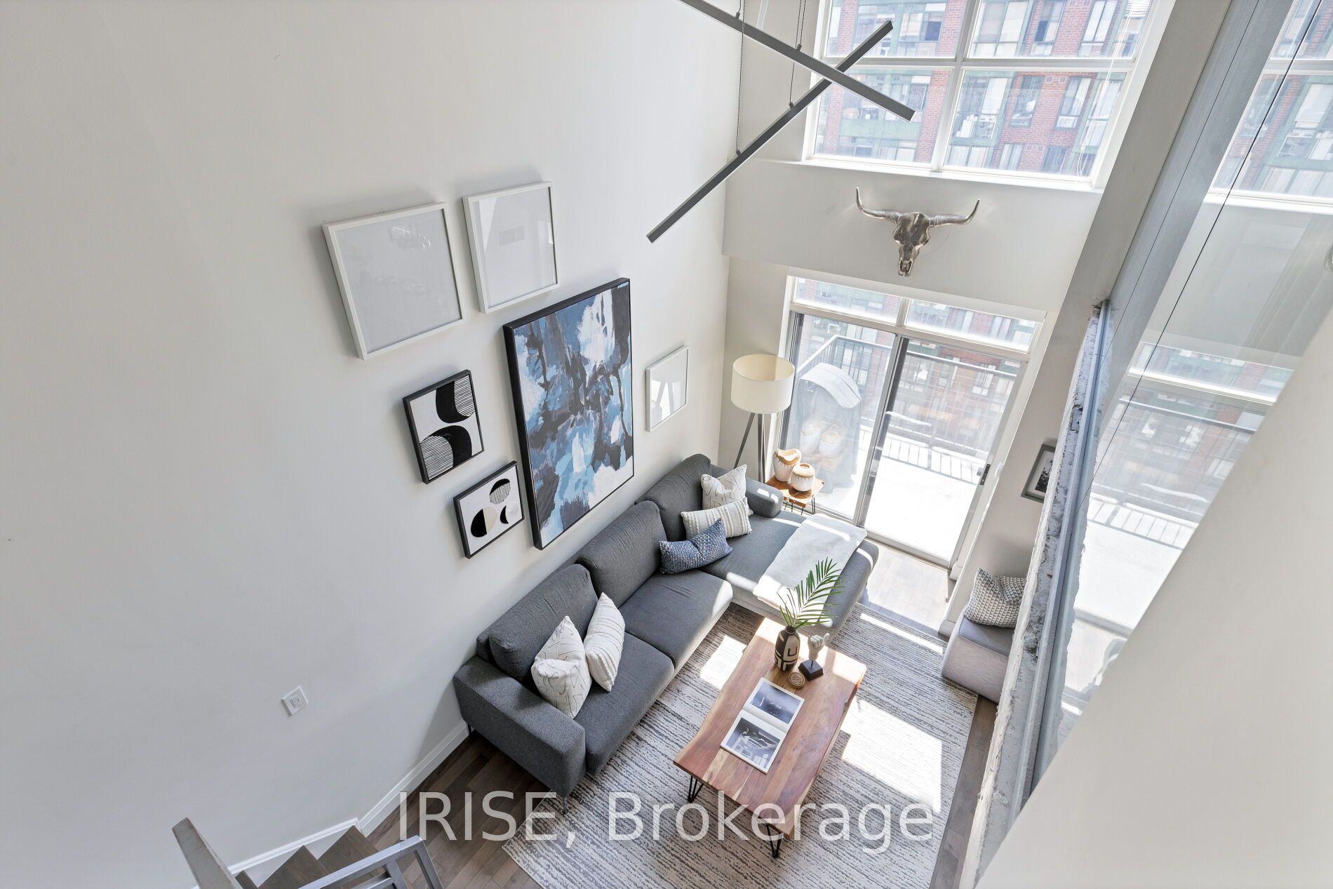 800 King St W 7 Property Photo 4