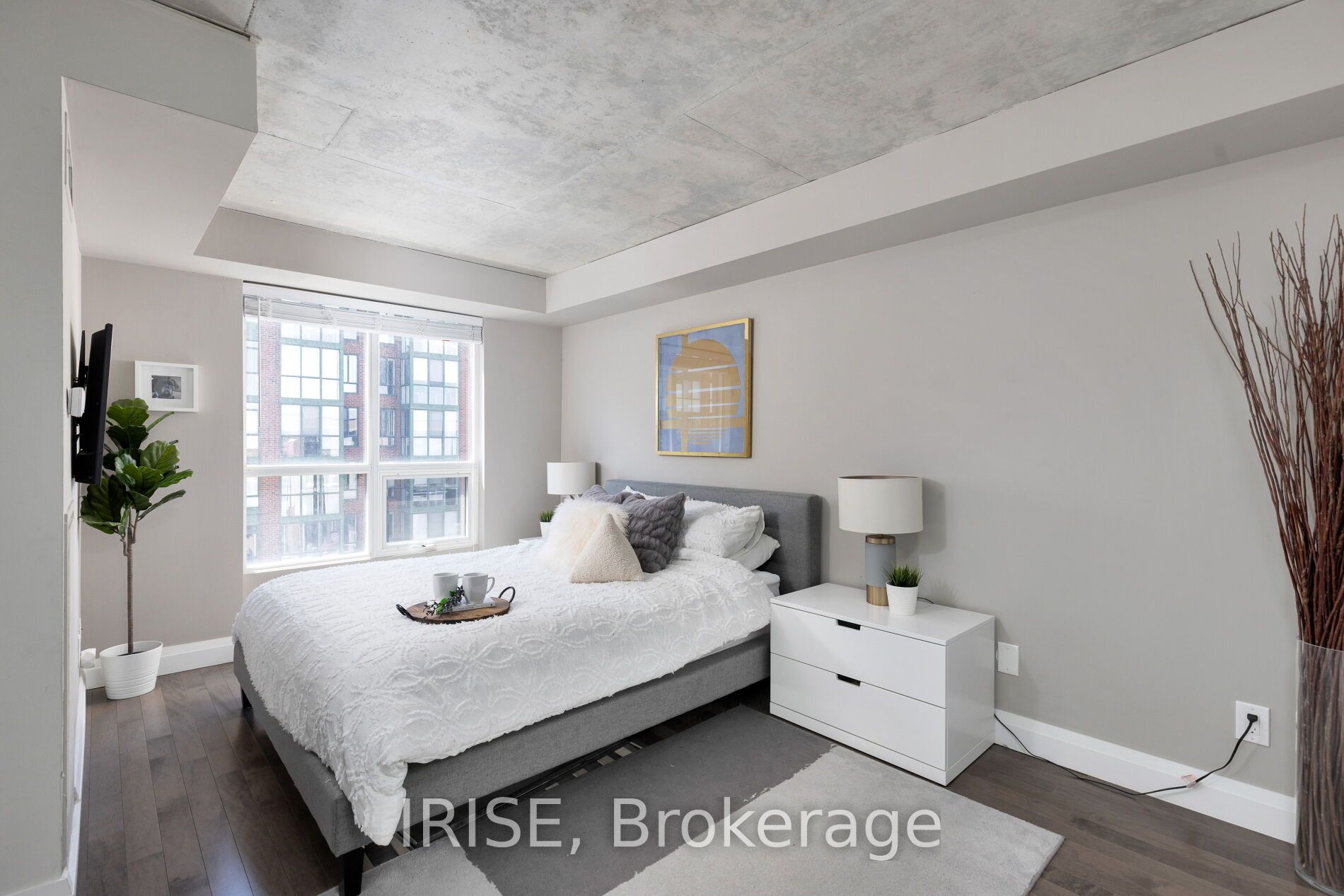 800 King St W 7 Property Photo 7