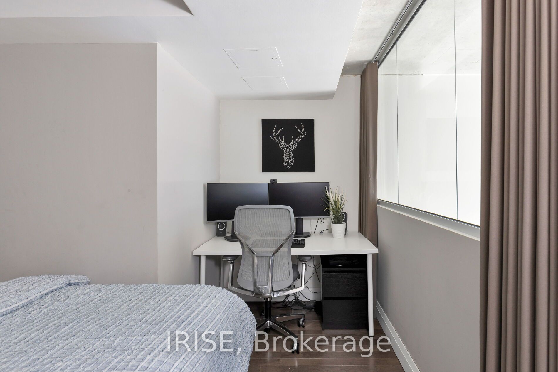 800 King St W 7 Property Photo 13