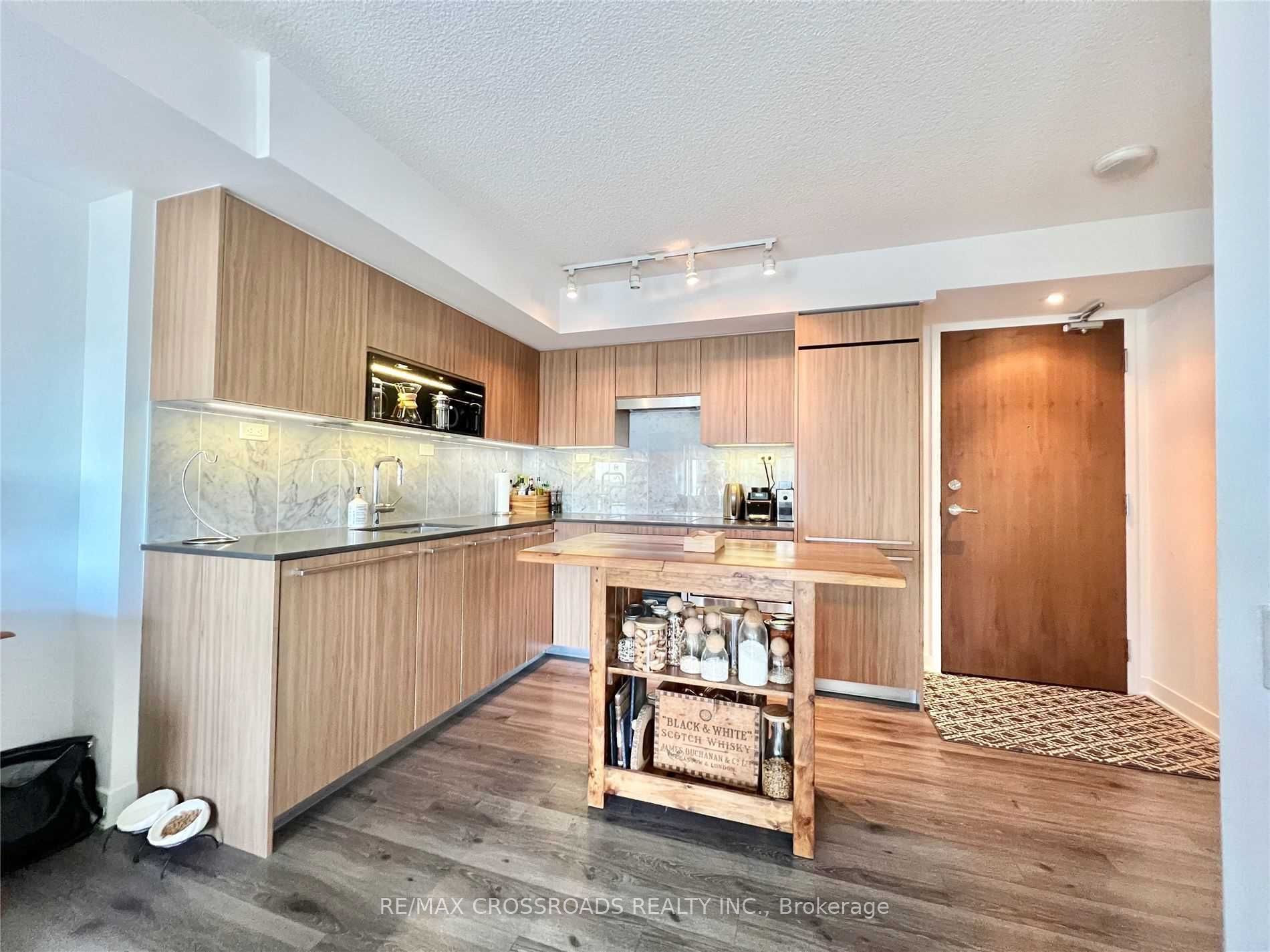 70 Queens Wharf Rd 06 Property Photo 12