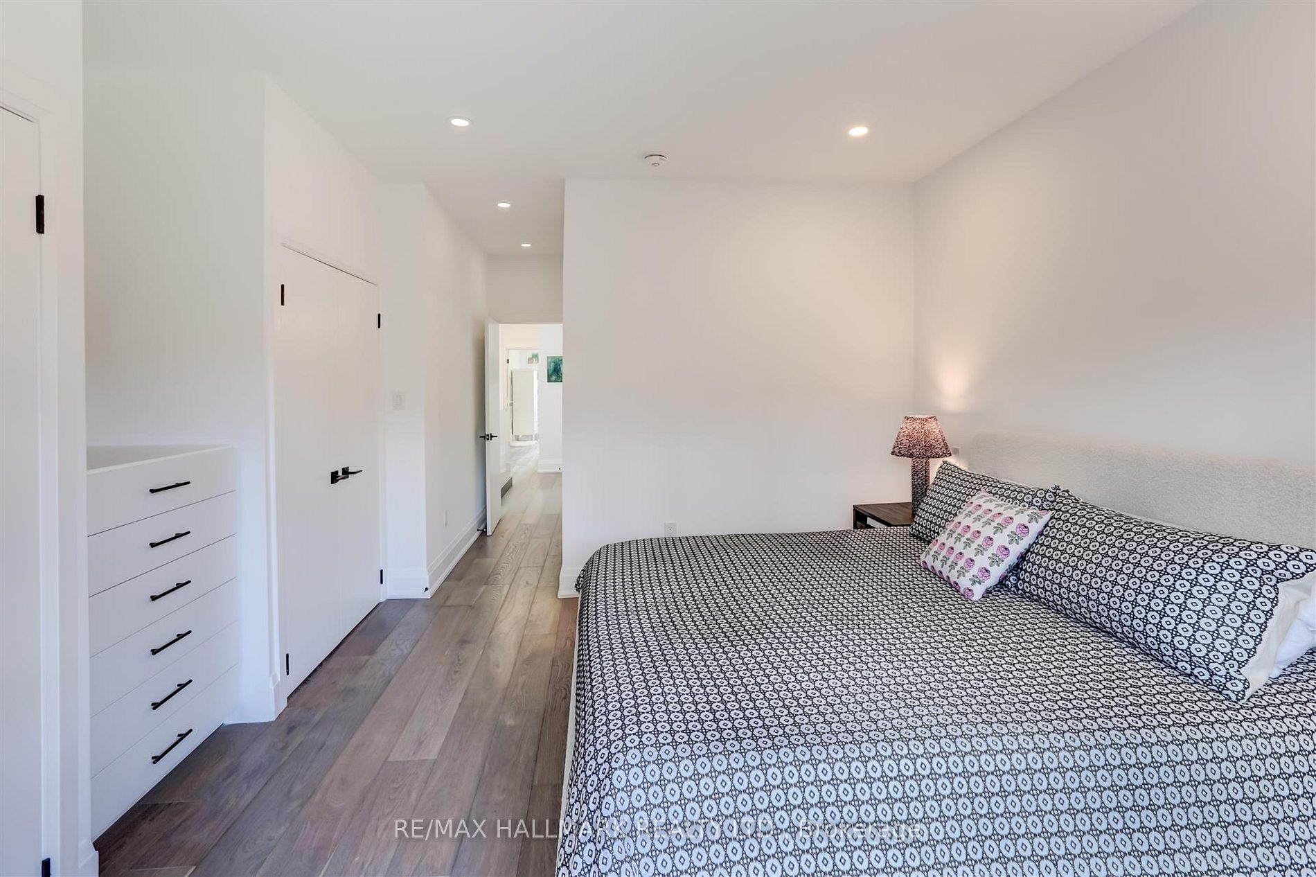46 Borden St Property Photo 11