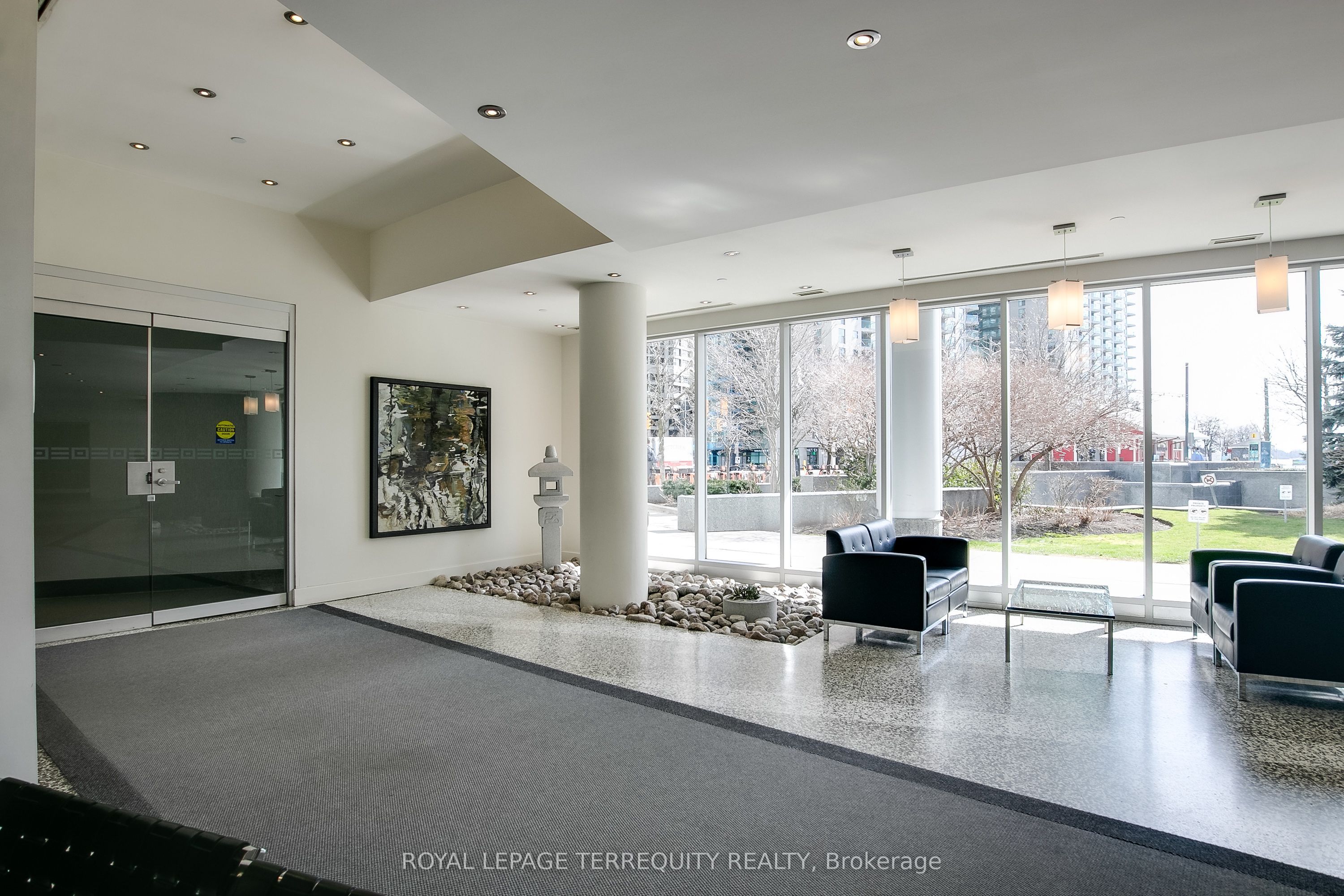 #3604 - 8 York Street Property Photo 3
