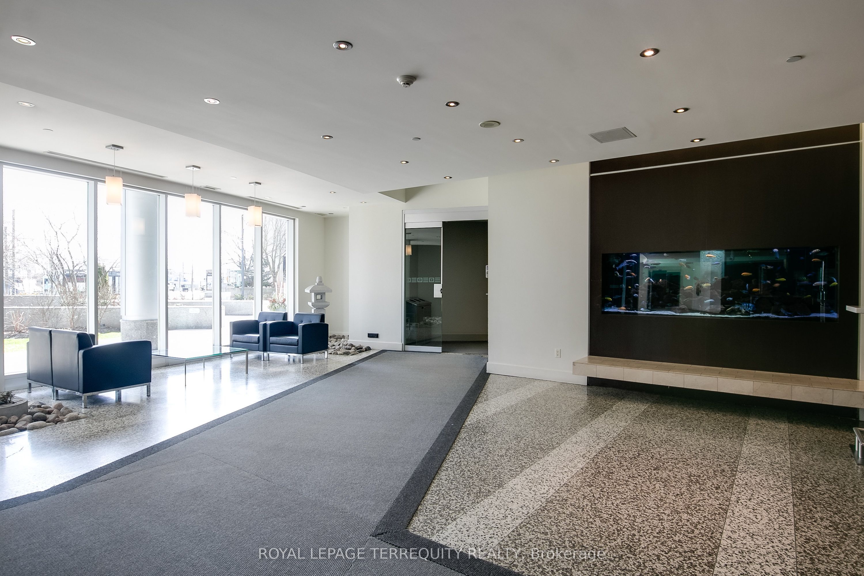 #3604 - 8 York Street Property Photo 4