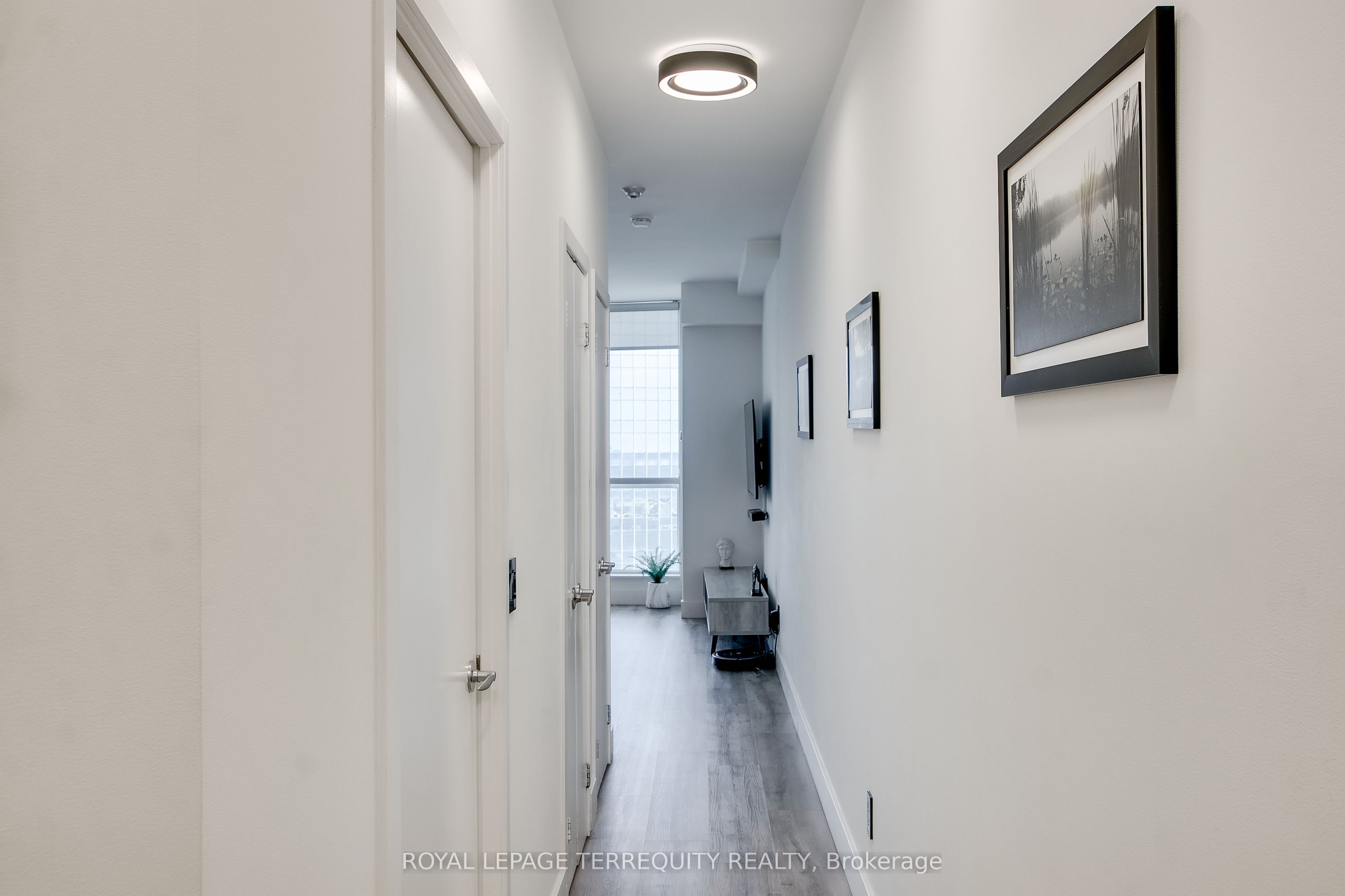 #3604 - 8 York Street Property Photo 7