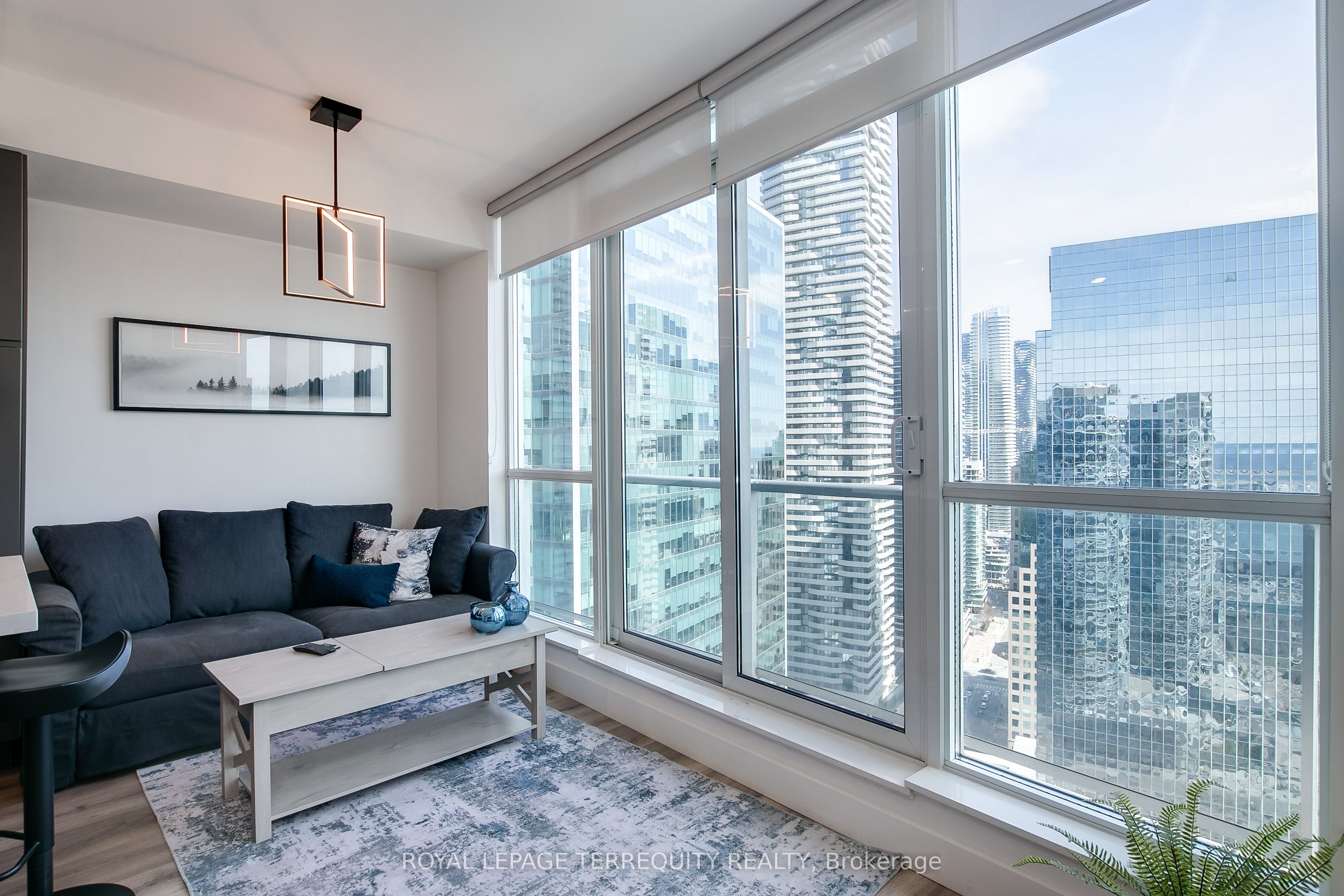 #3604 - 8 York Street Property Photo 9