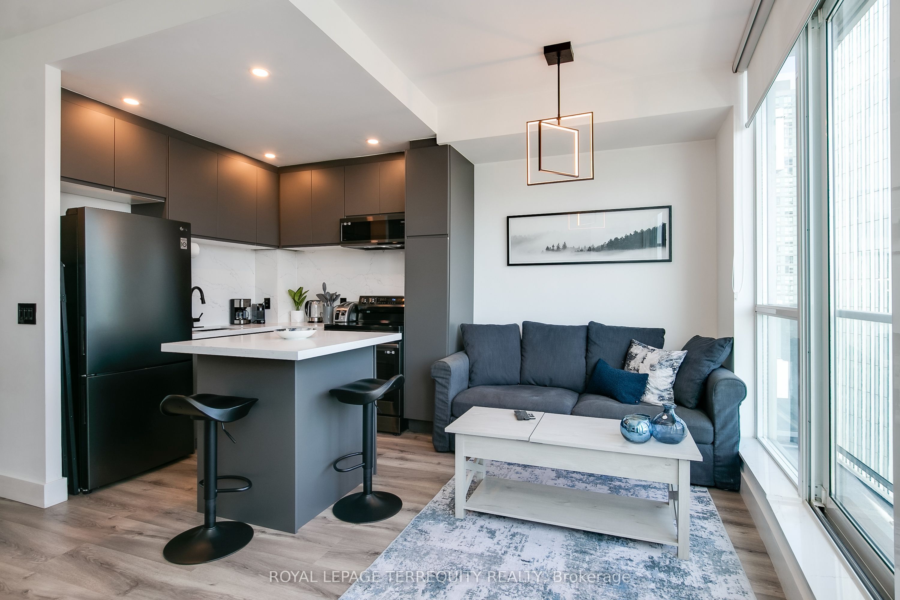 #3604 - 8 York Street Property Photo 13