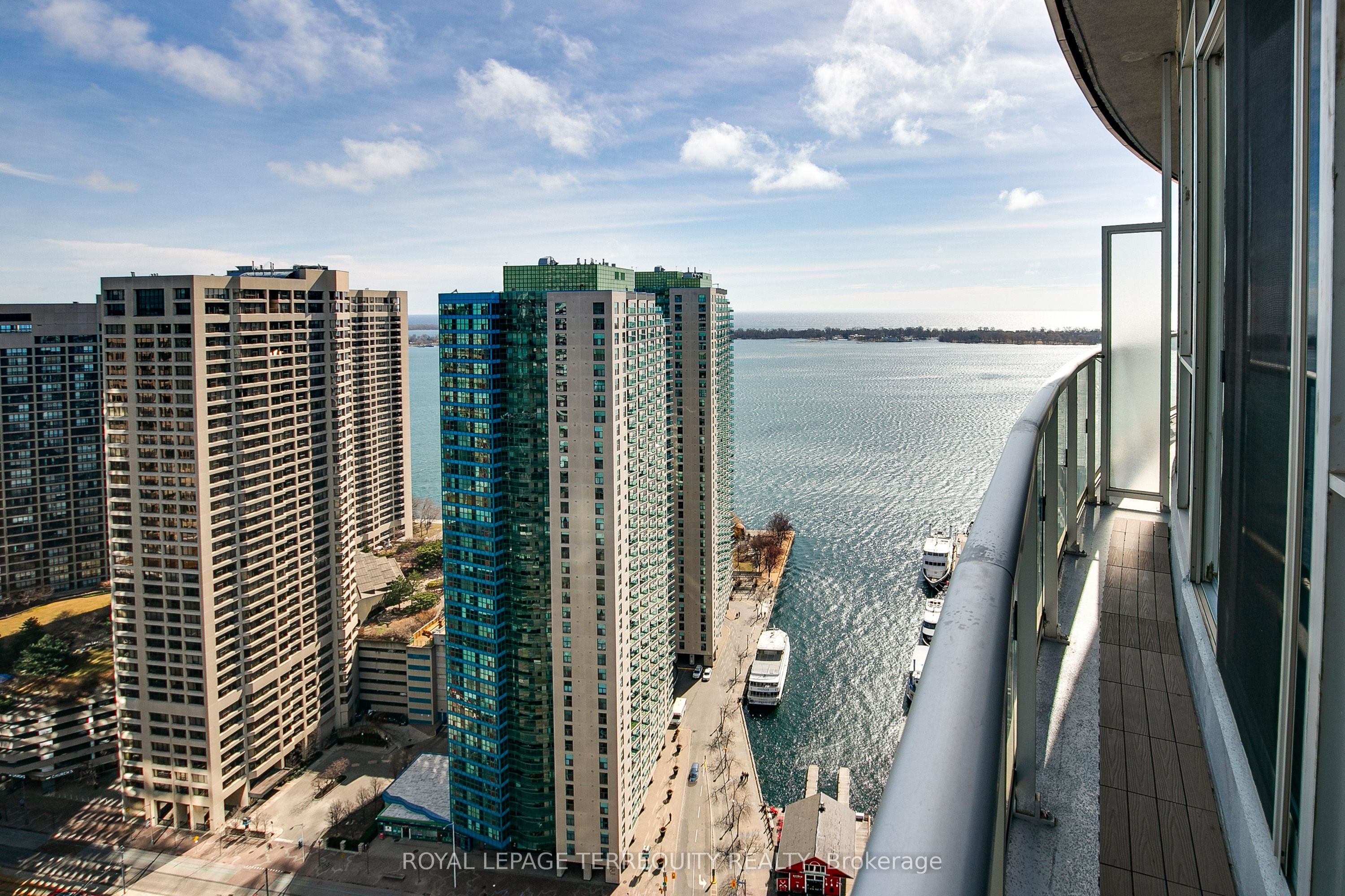 #3604 - 8 York Street Property Photo 23